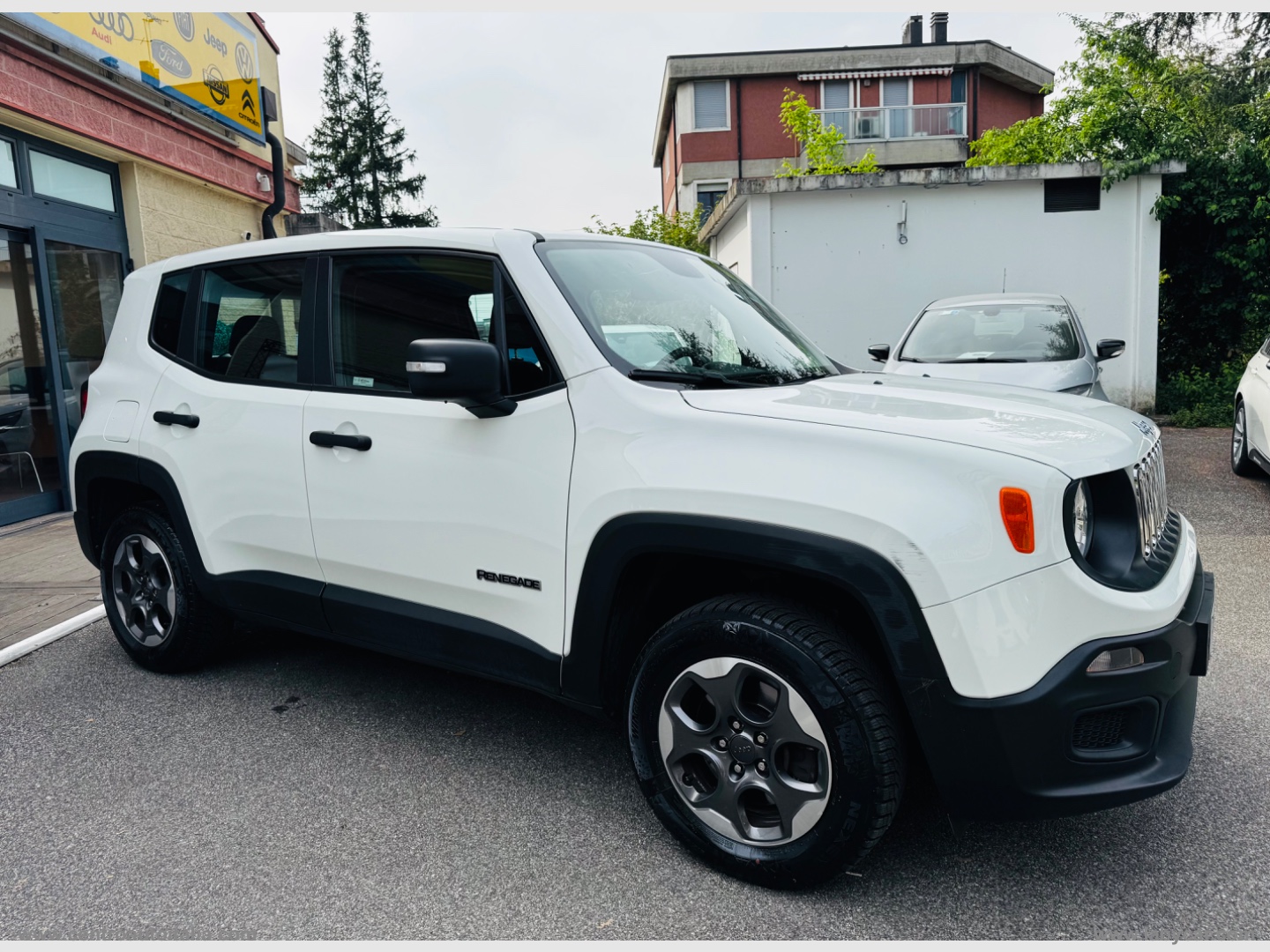 Renegade 2.0 Mjt 4WD Active Drive Sport - immagine 17