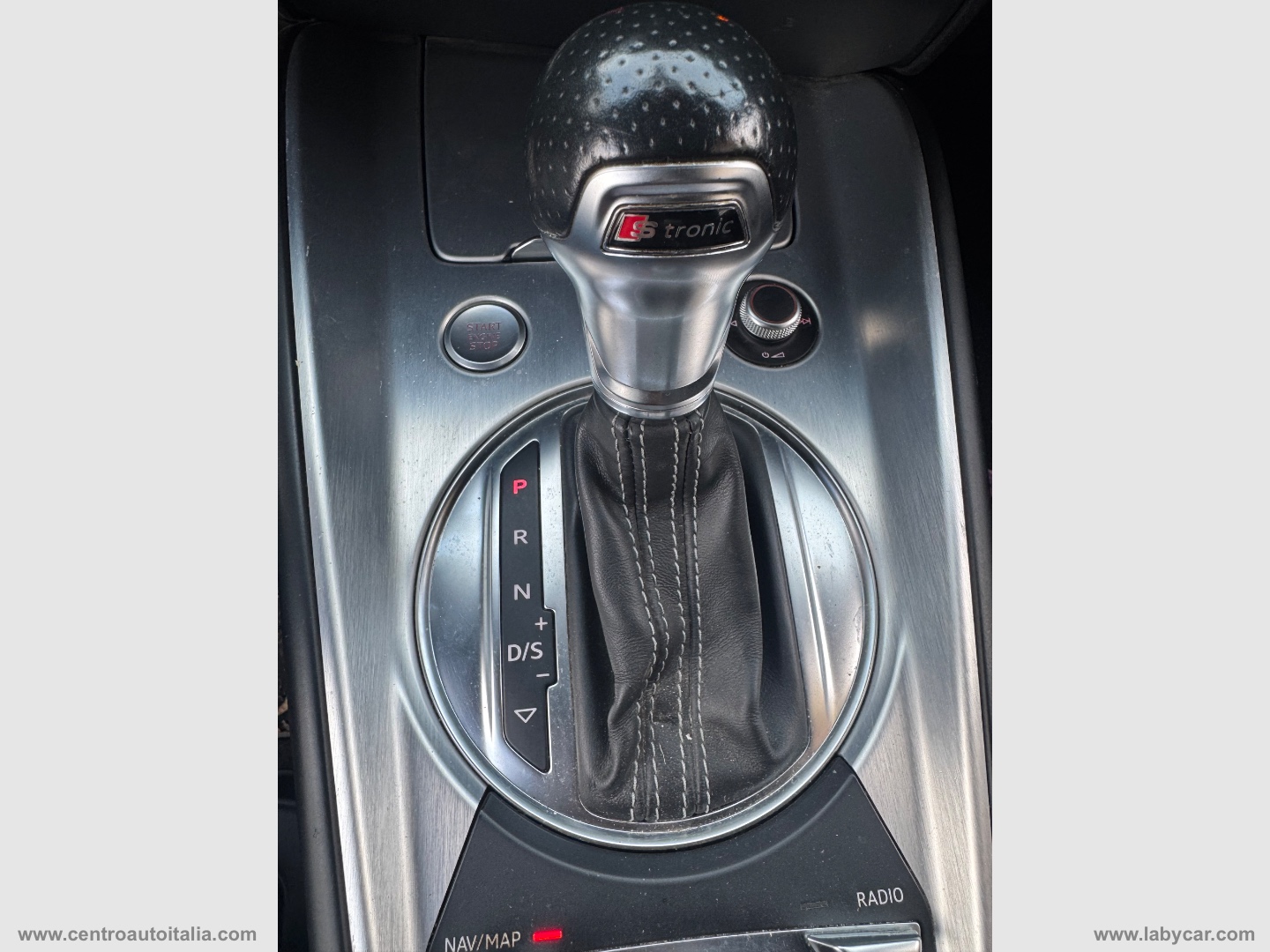 TT Roadster 2.0 TDI quattro S tr. S line - immagine 17