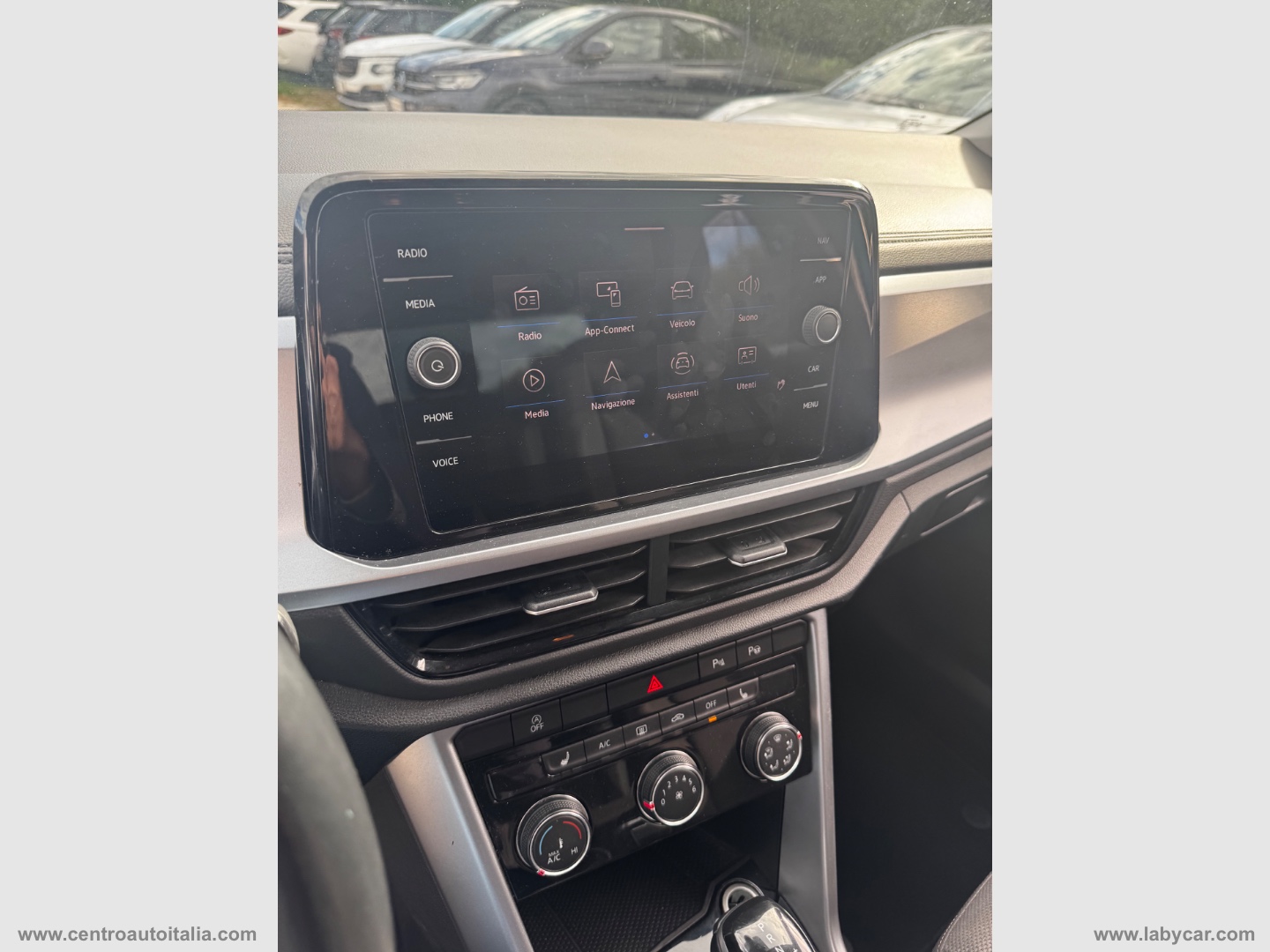 T-Roc 1.5 TSI ACT DSG Business BMT - immagine 17
