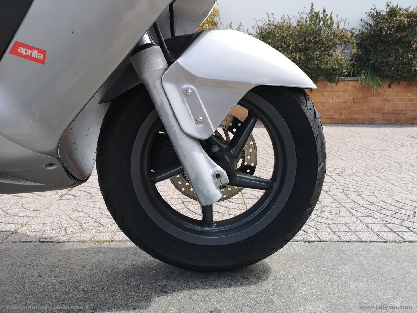 Leonardo 150 ST RATE AUTO MOTO SCOOTER - immagine 17
