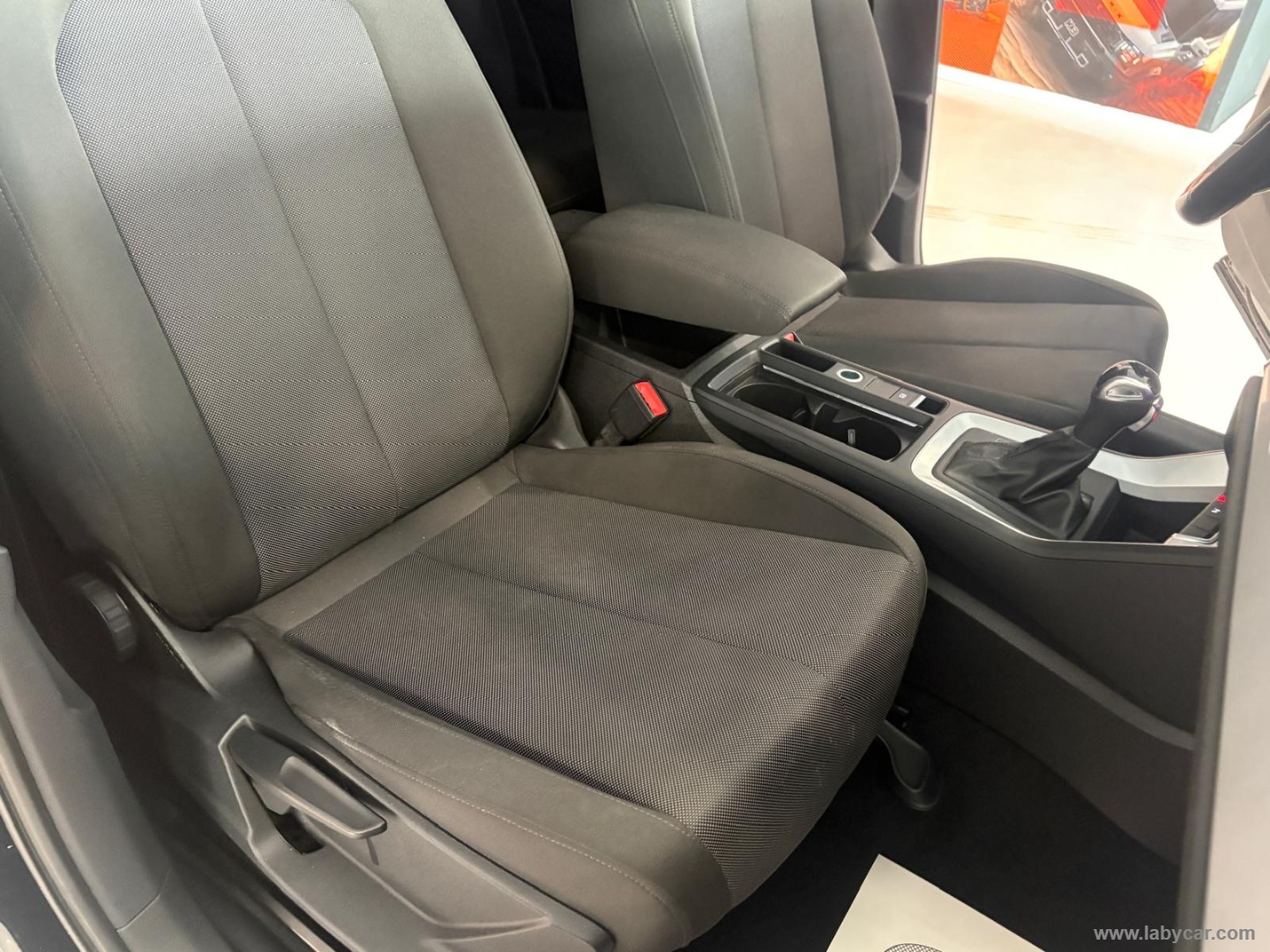 Q3 35 TDI S tronic Business Advanced - immagine 17