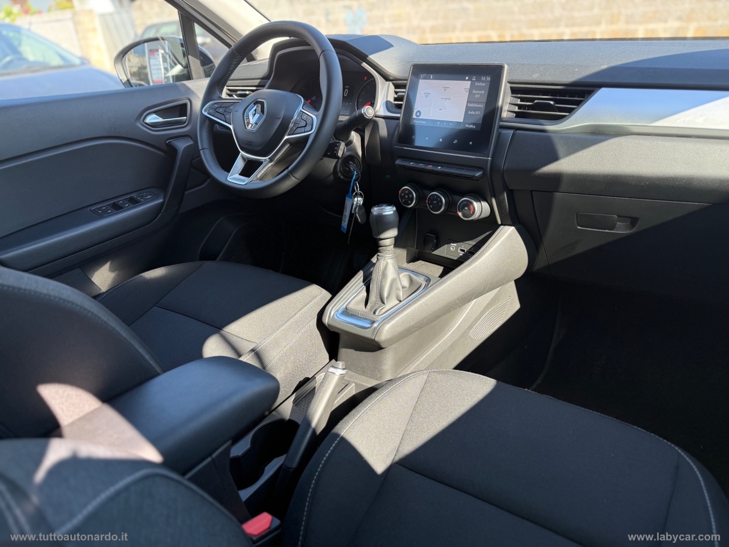Captur TCe 12V 90 CV Business - immagine 17