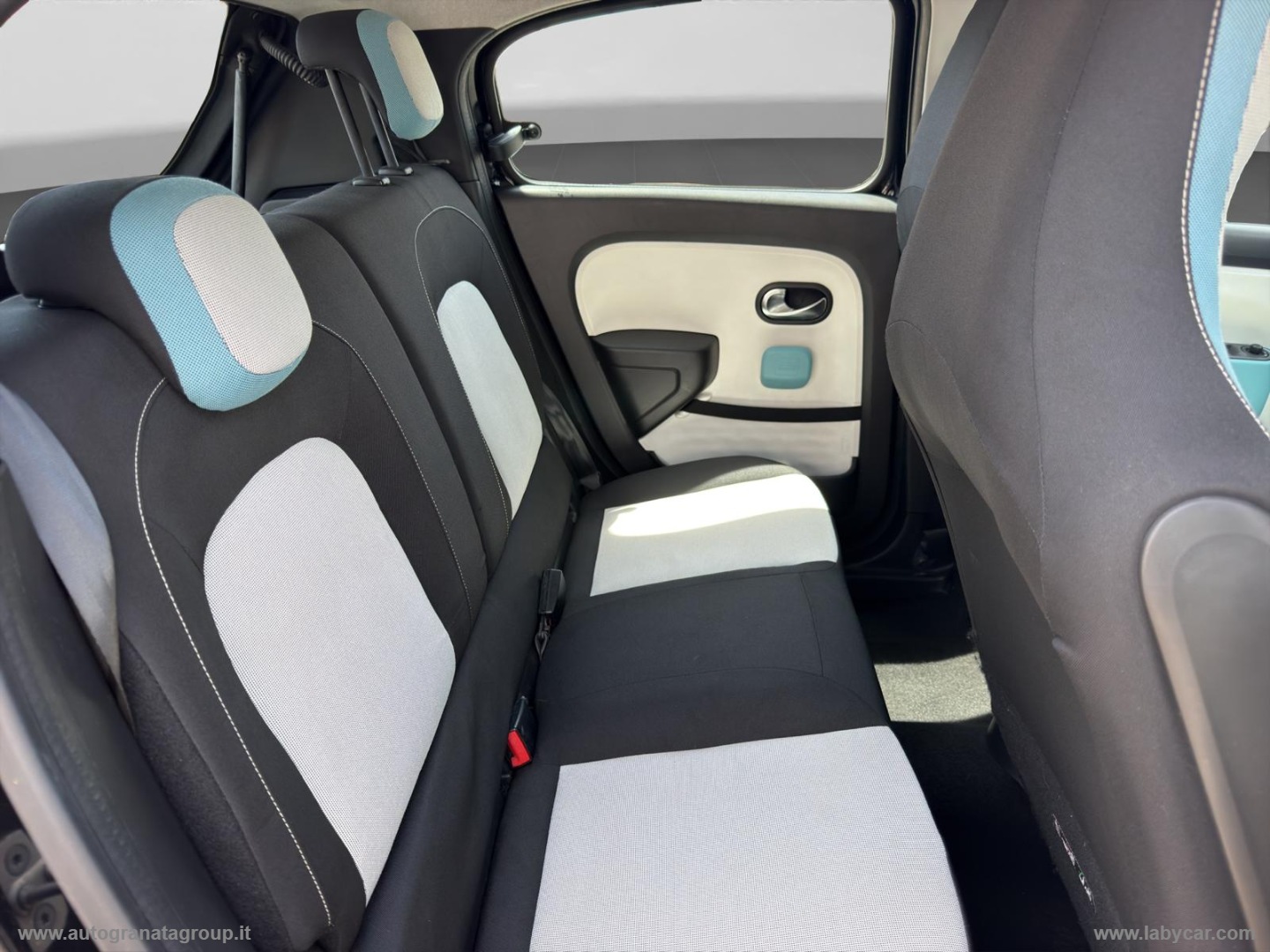 Twingo 1.0 SCe Live GPL OUTLET - immagine 17