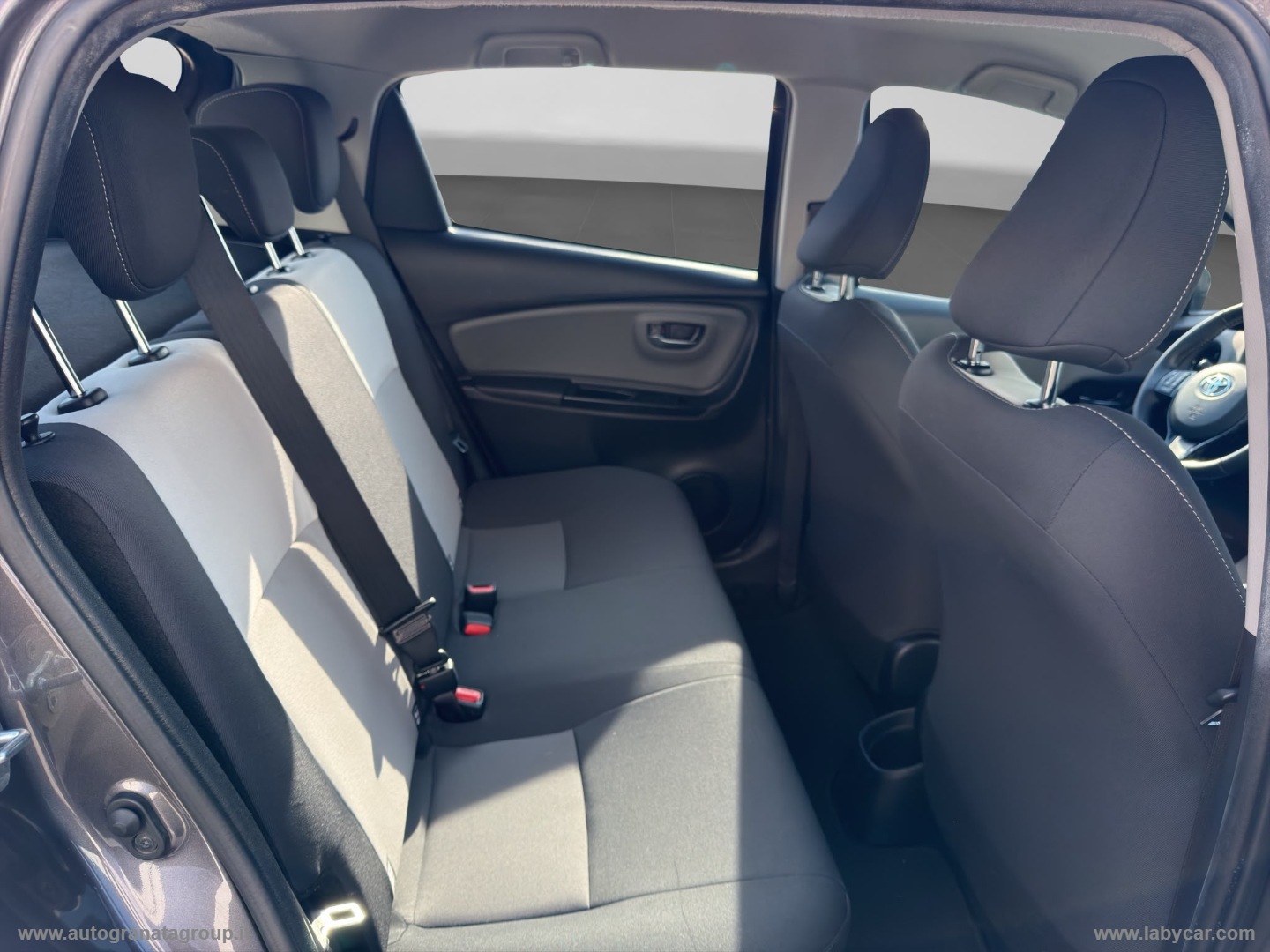 Yaris 1.0 72 CV 5p. Cool BELLA BELLA ! - immagine 17