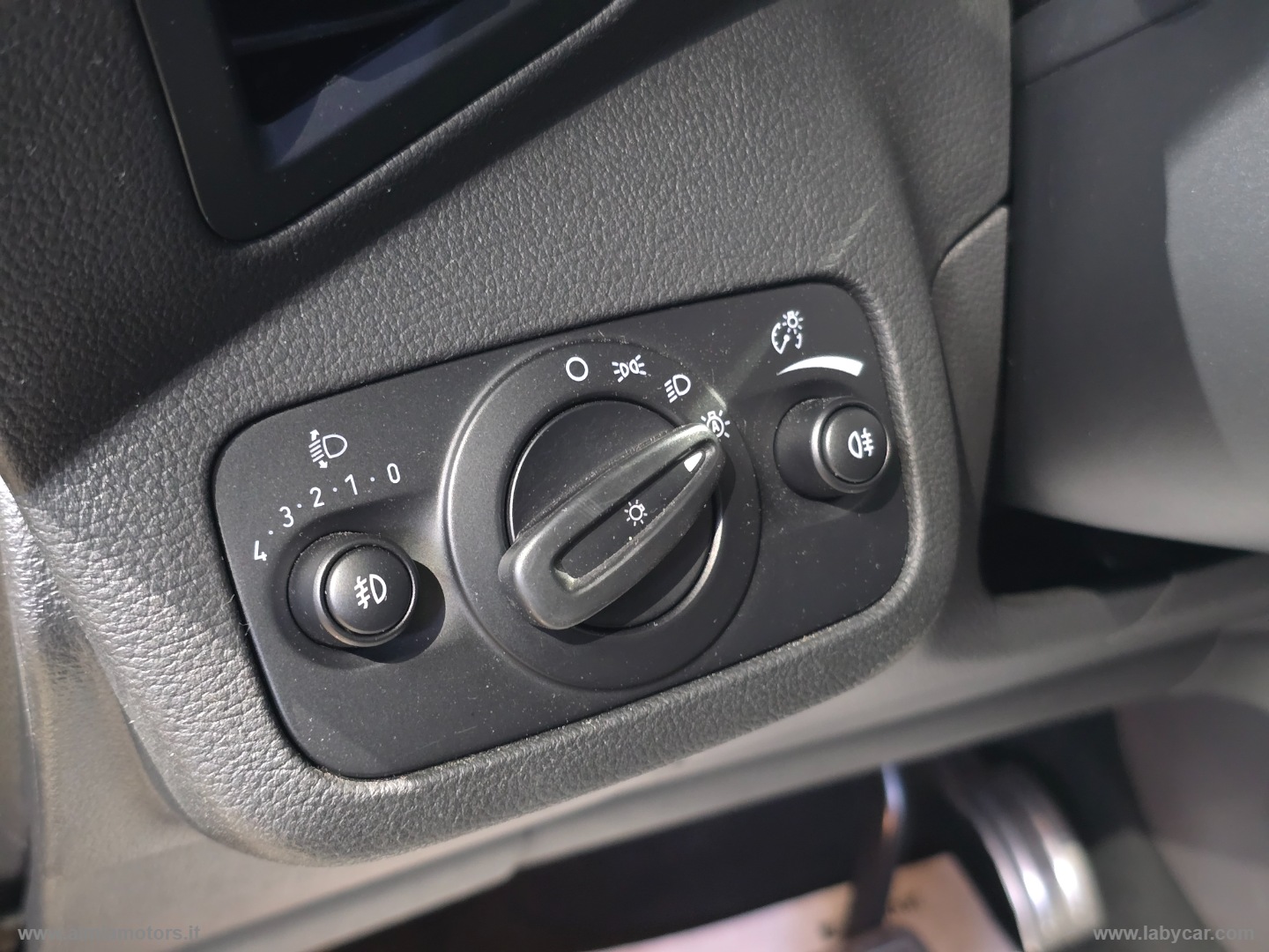 Kuga 2.0 TDCI 180 CV S&S 4WD Pow.ST-Line - immagine 17