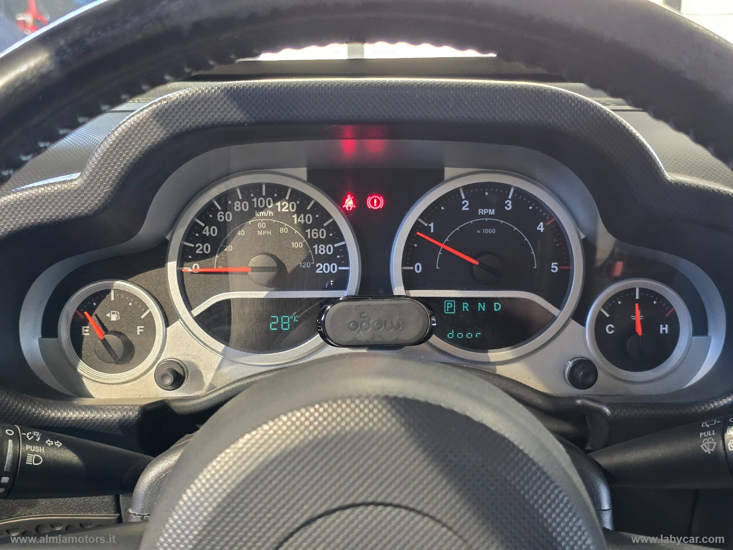 Wrangler Unlimited 2.8 CRD Sport Auto - immagine 17