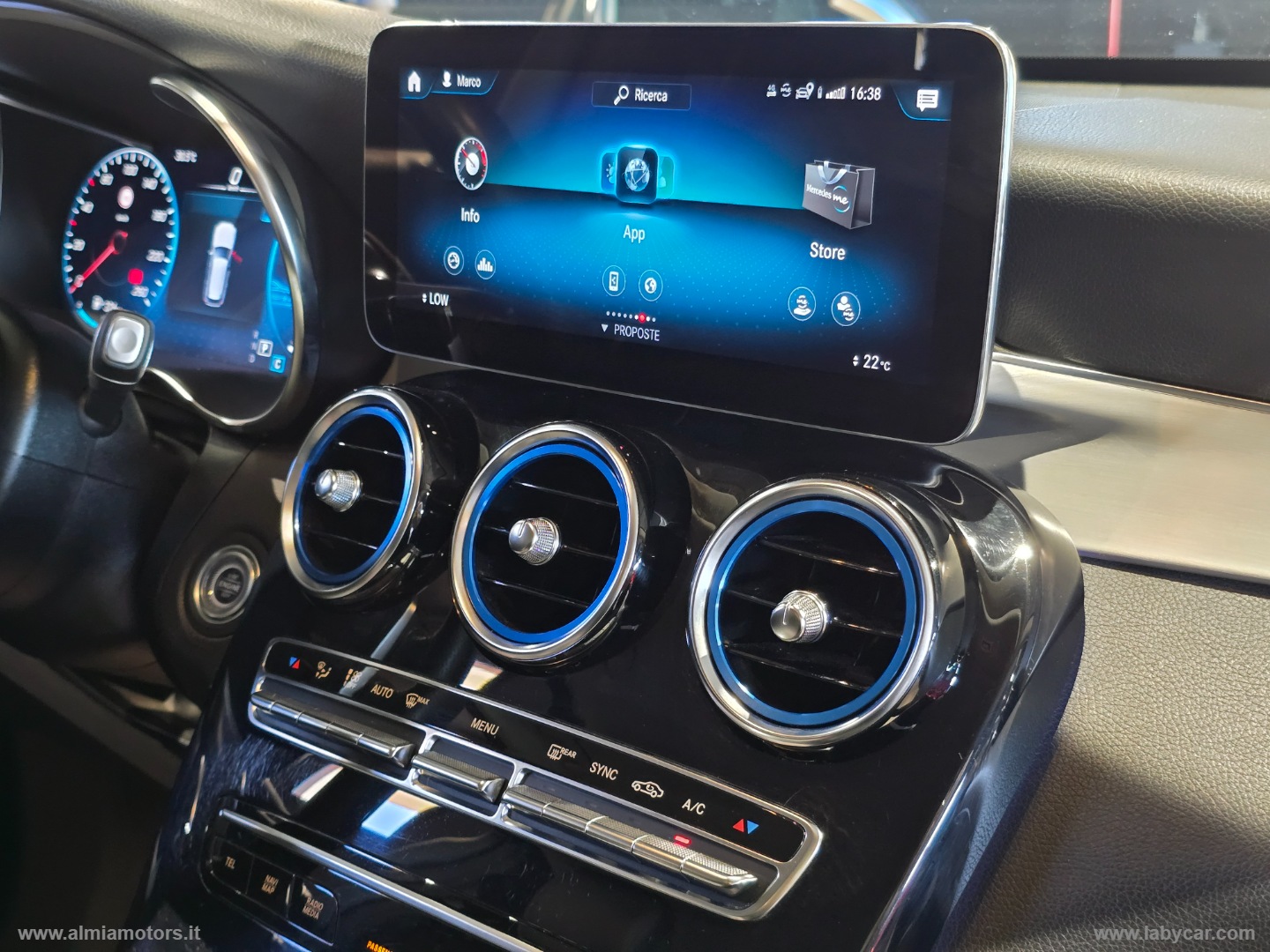 GLC 300 d 4Matic Premium Plus - immagine 17