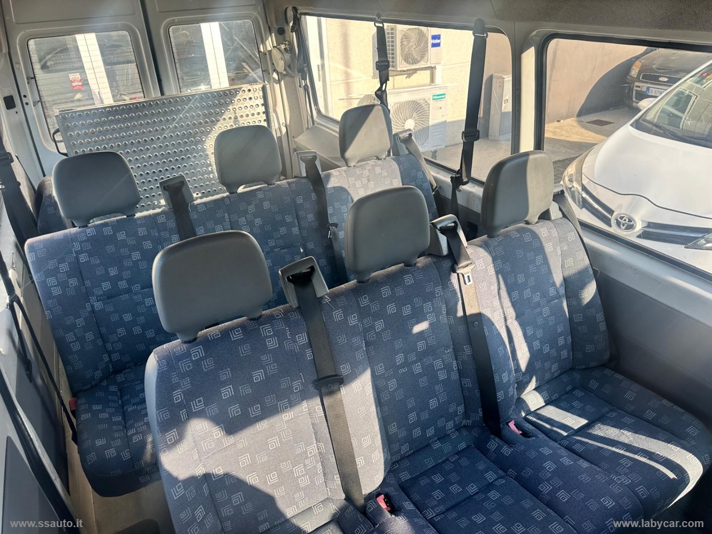 Sprinter K35/28 208 CDI Kombi 9 POSTI TRASPORTO DISABILI - immagine 17
