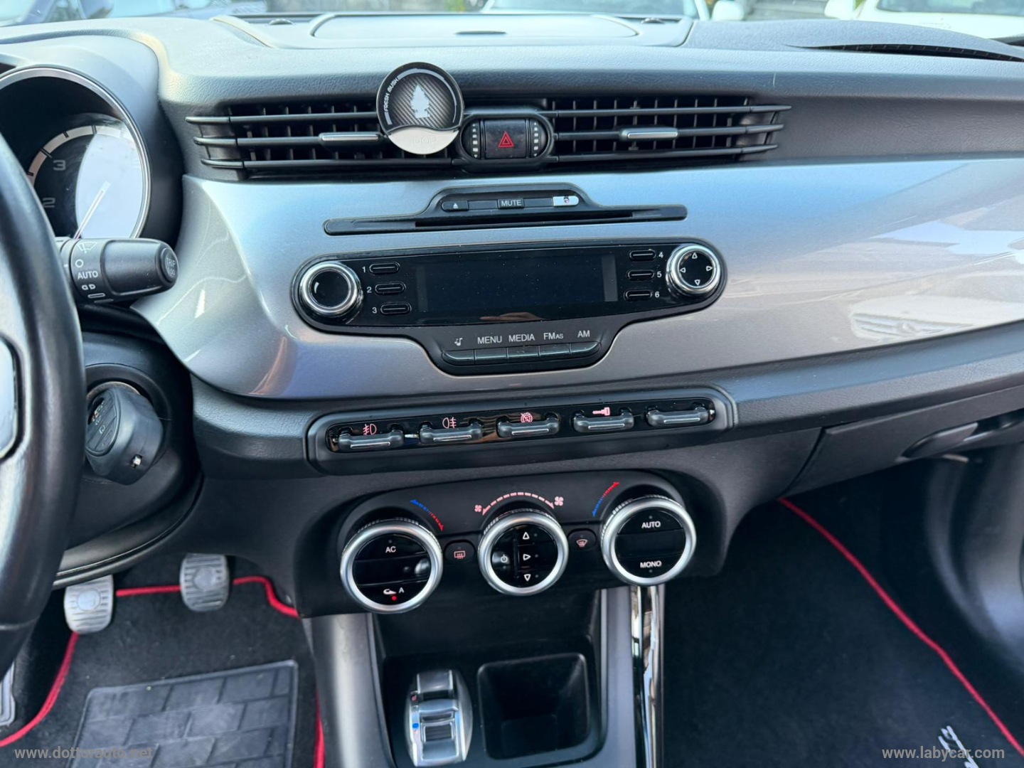 Giulietta 1.6 JTDm-2 105 CV Distinctive - immagine 17