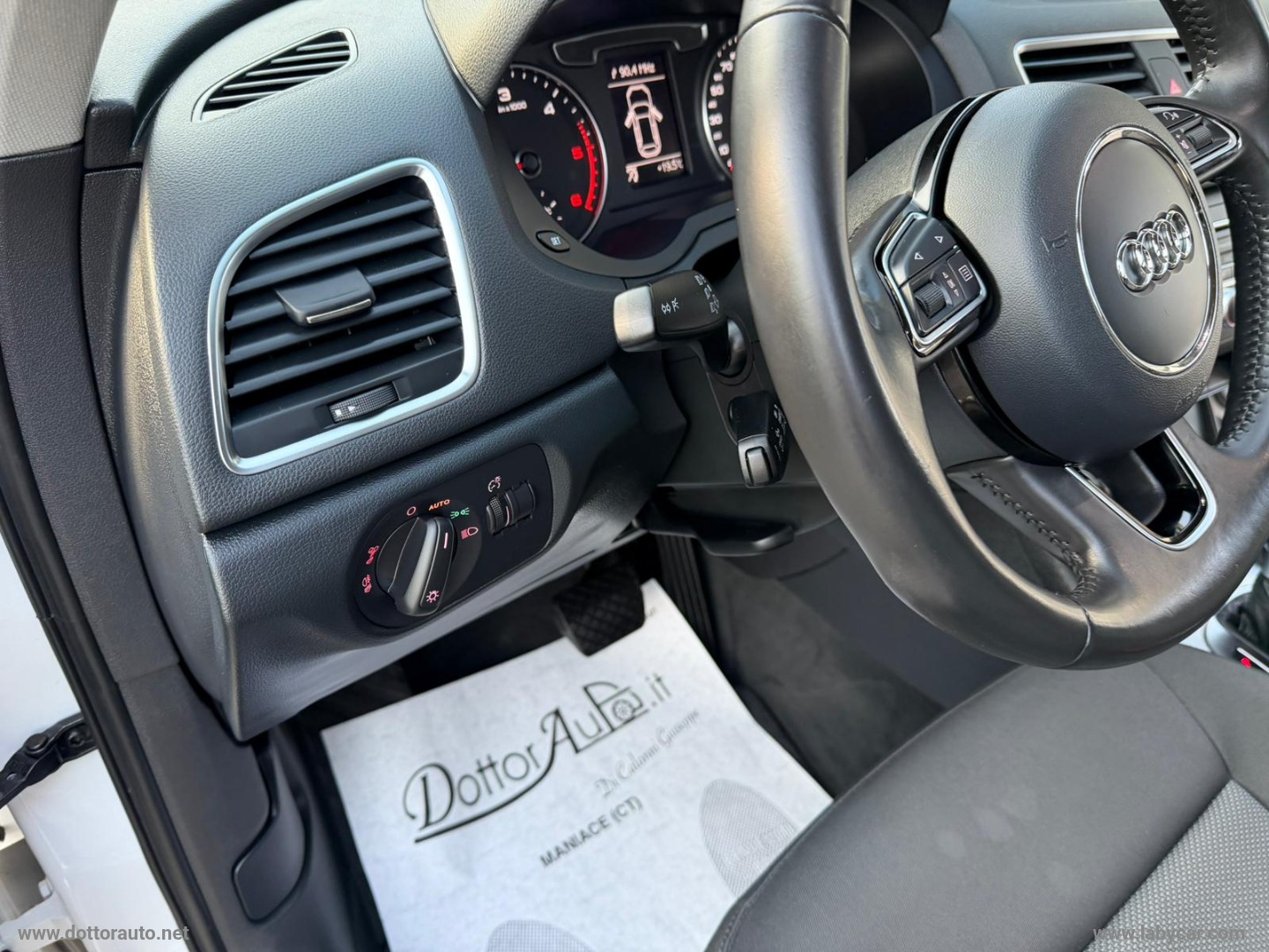Q3 2.0 TDI 120CV S TRONIC - immagine 17