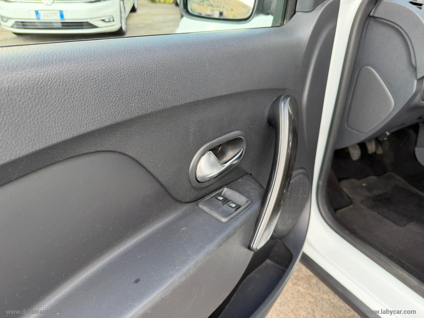 Sandero Stepway 1.5 dCi 8V 90 CV S&S - immagine 17