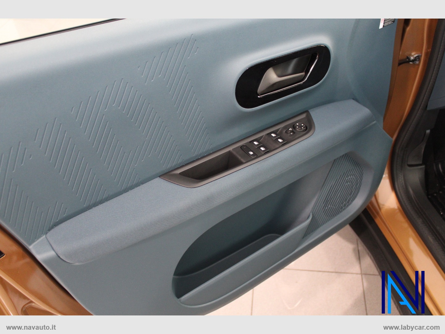 Grande Panda 1.2 S&S Hybrid La Prima - immagine 17