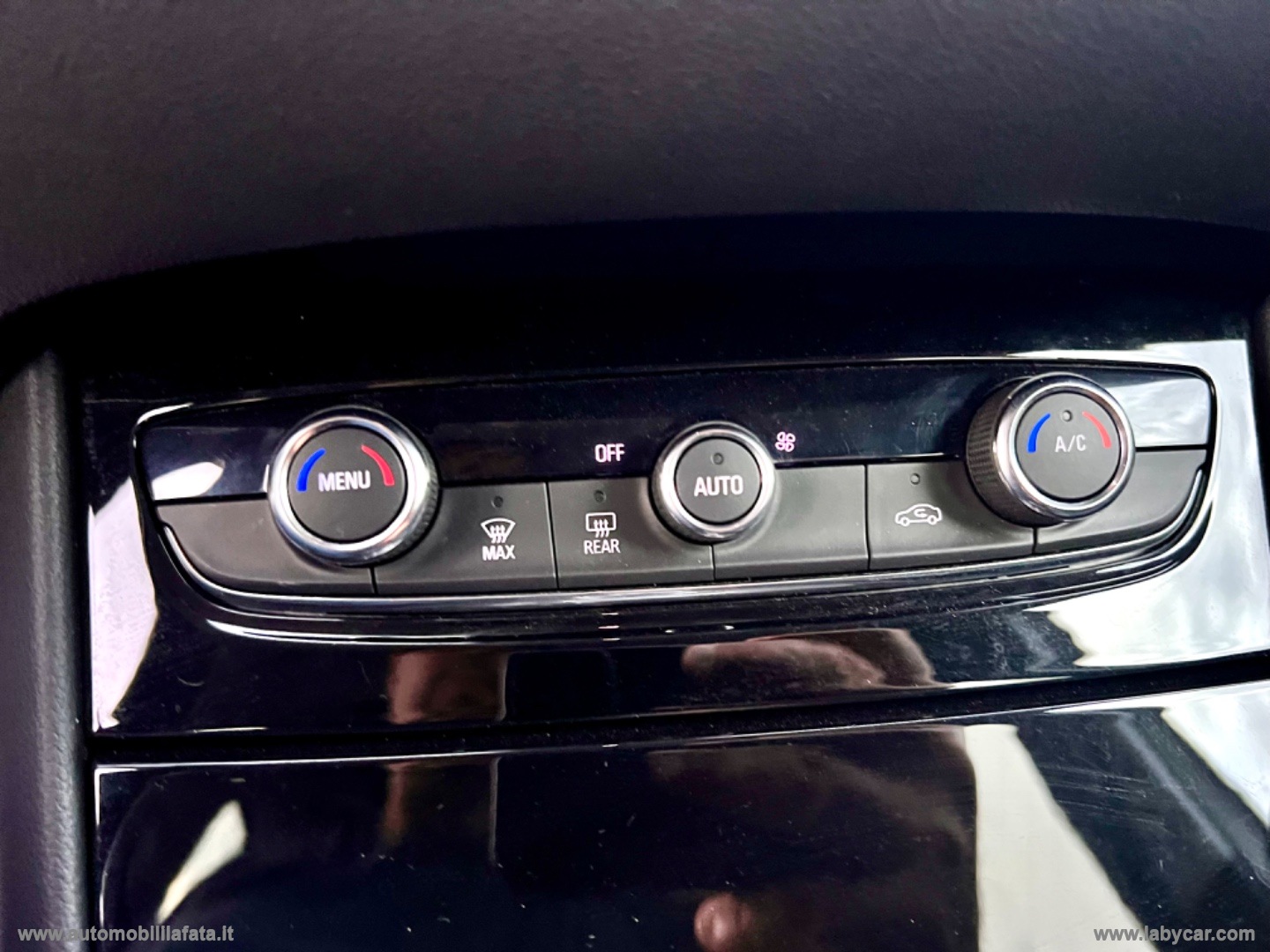 Grandland X 1.6 Hybrid Plug-in aut. FWD 04/2021 36.300KM - immagine 17