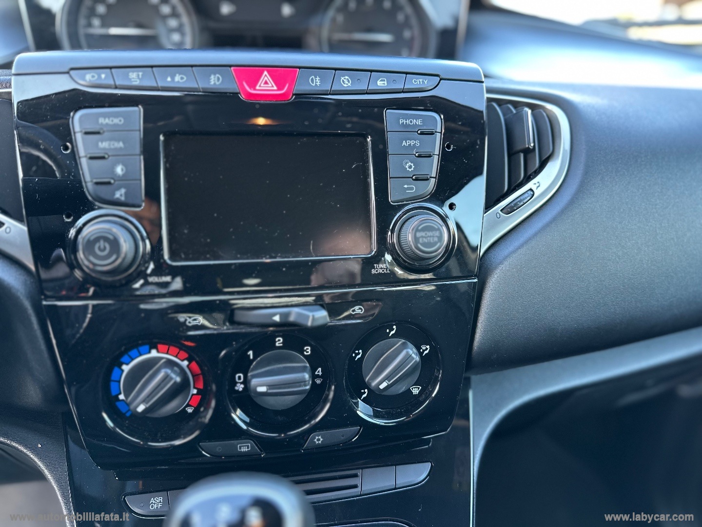 Ypsilon 1.0 FireFly 5p.S&S Hyb. Eco Gold HYBRID IDEALE PER NEOPATENTATI - immagine 17