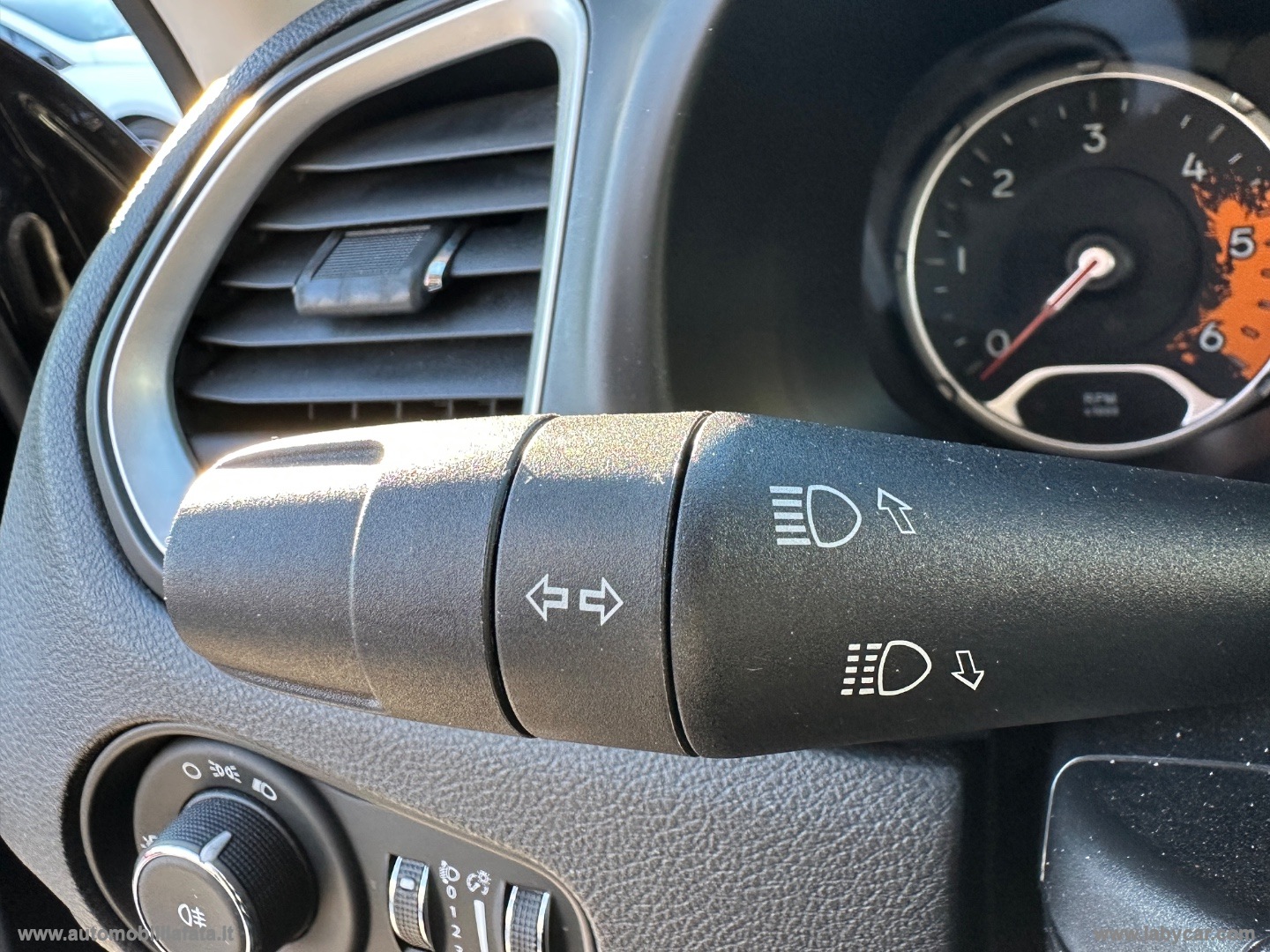 Renegade 1.6 Mjt Sport MJT 87.000 KM - immagine 17