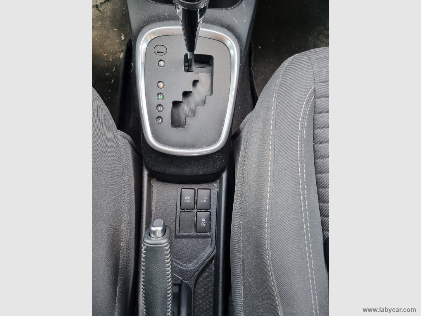 Yaris 1.5 Hybrid 5p. Active - immagine 17