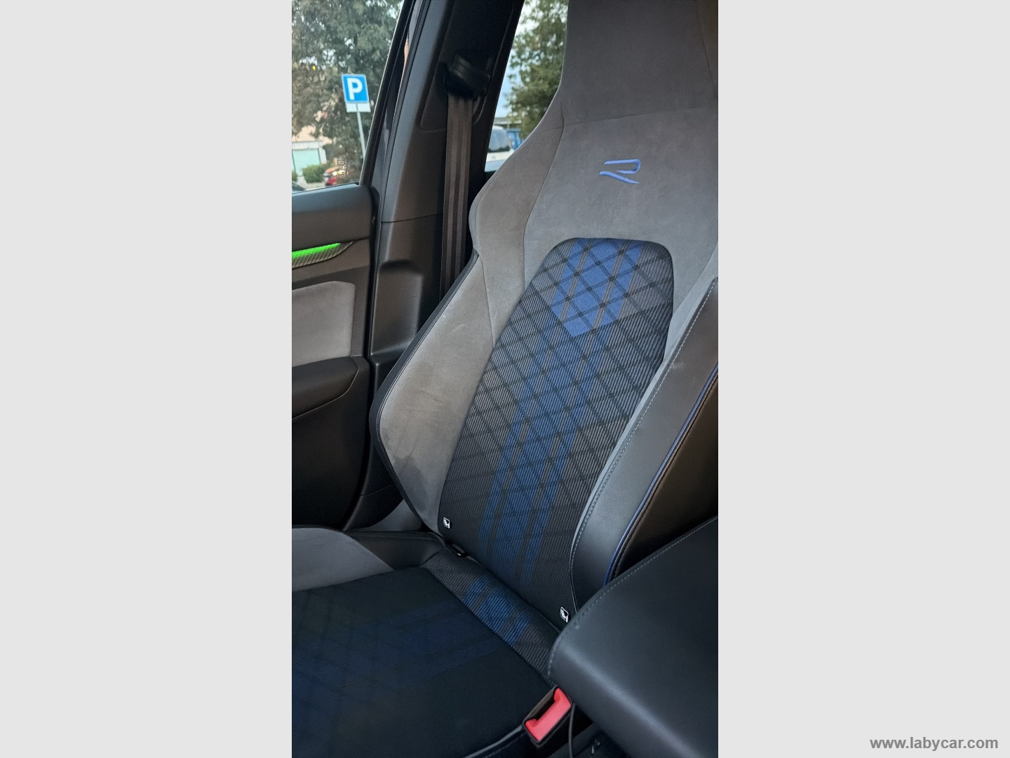 Golf 2.0 TSI R DSG 4Motion 20 years - immagine 17