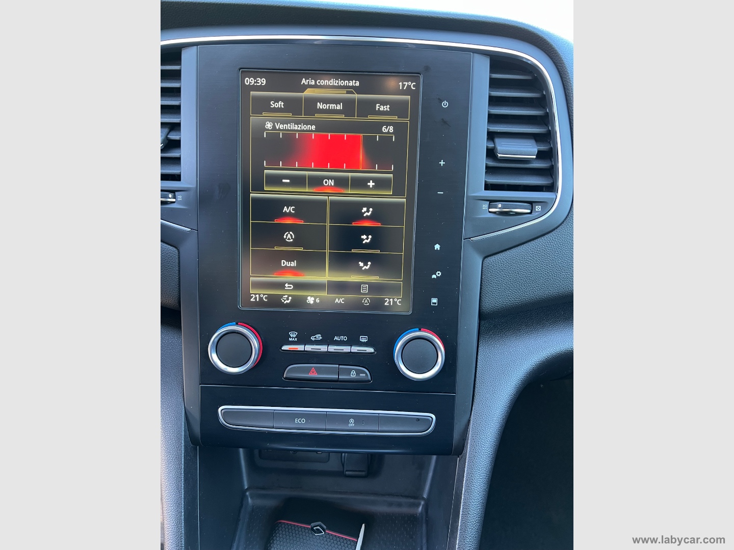 Mégane Blue dCi 115 CV Duel - immagine 18