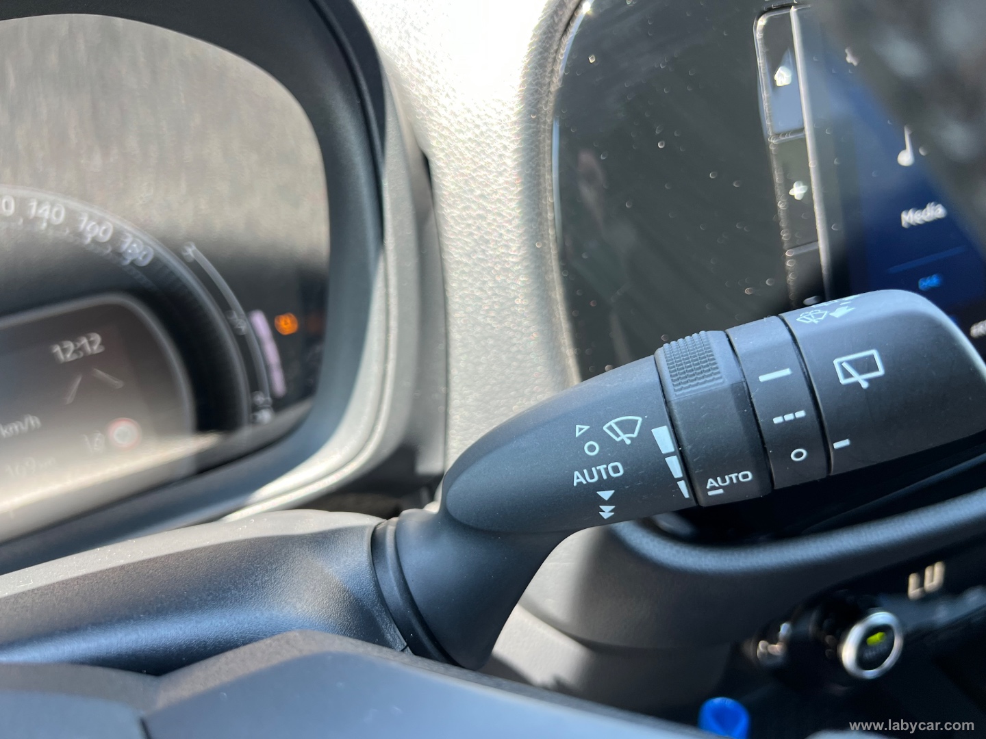 Aygo X 1.0 VVT-i 72 CV 5p. Trend S-CVT - immagine 18