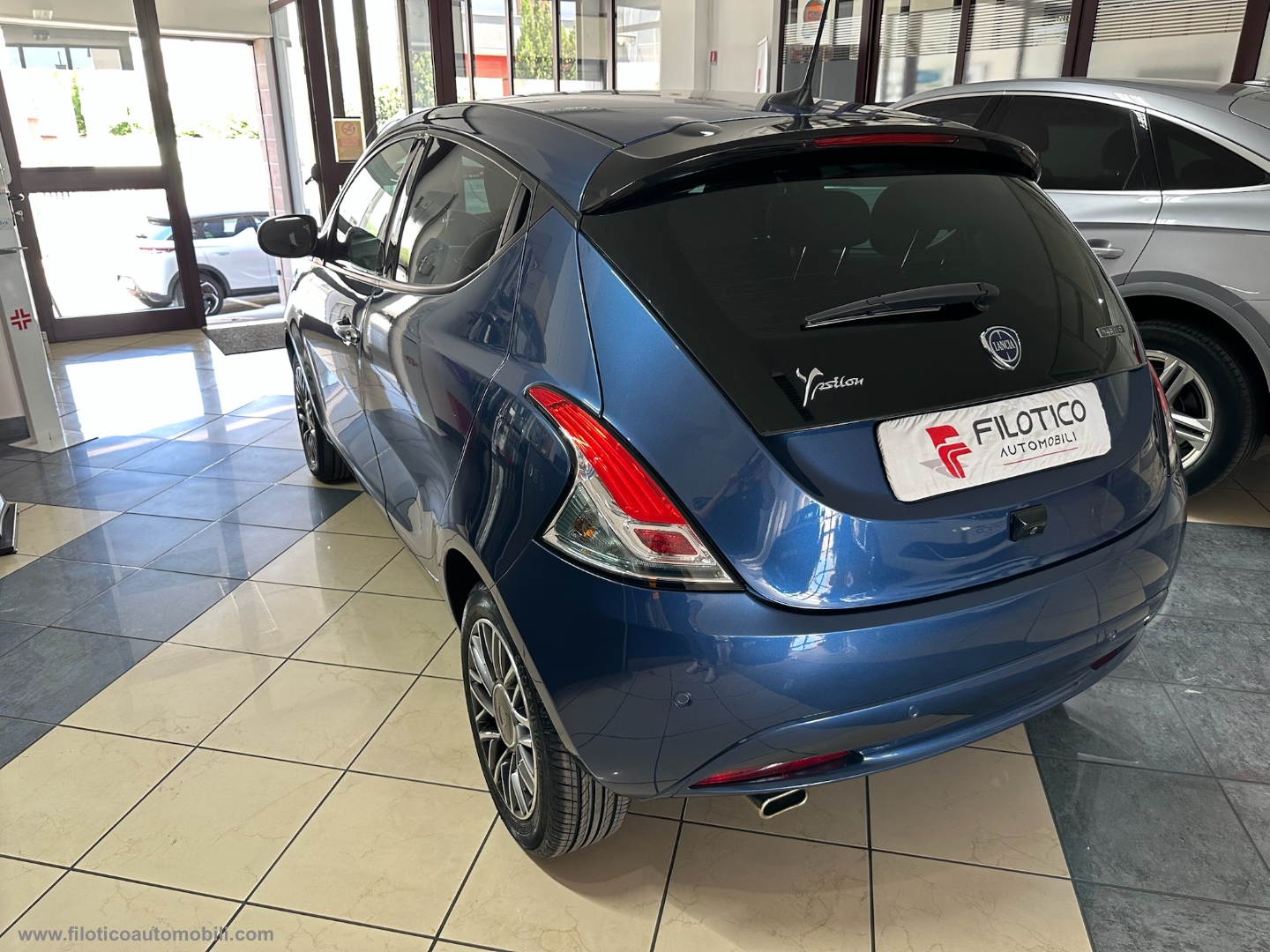 Ypsilon 1.0 FireFly 5p.S&S Hybryd Gold - immagine 18