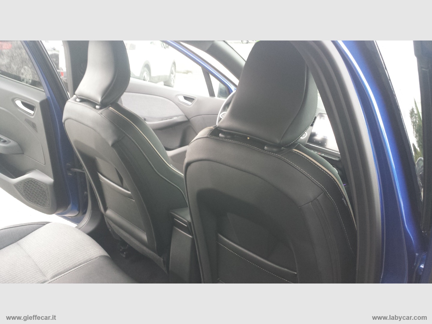 Clio TCe 90 CV 5p. TECHNO - immagine 18