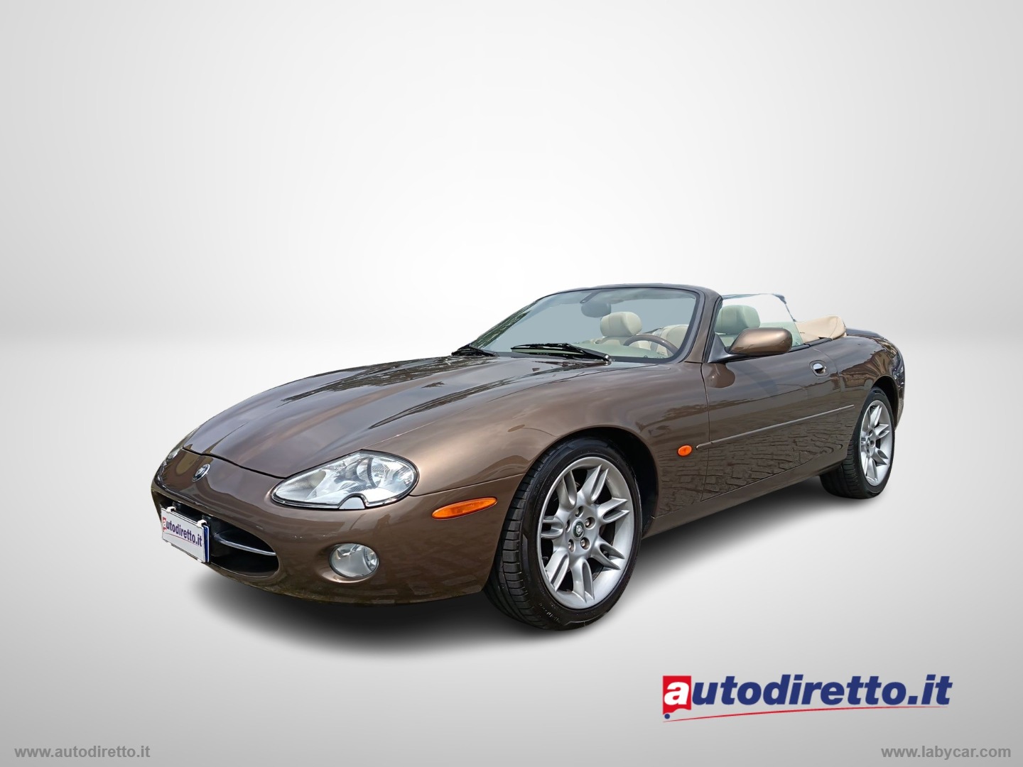 XK8 4.0 Convertibile - immagine 18