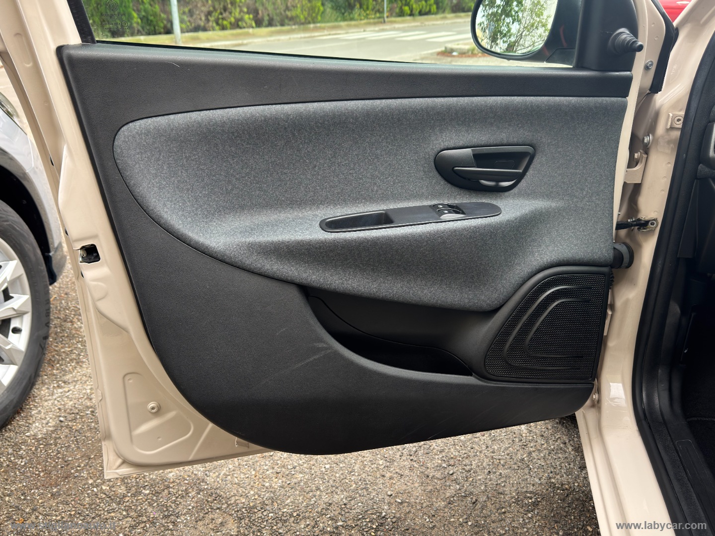 Ypsilon 1.2 69 CV 5p. GPL Ecochic Ele.Bl - immagine 18