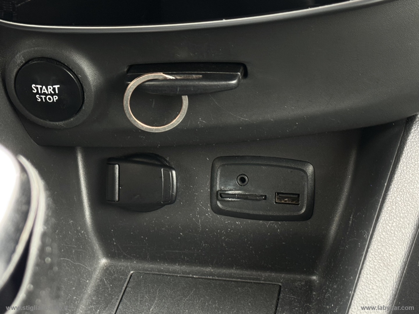 Clio dCi 8V 90CV 5p.Moschino Zen LED + TELEC POST - immagine 18