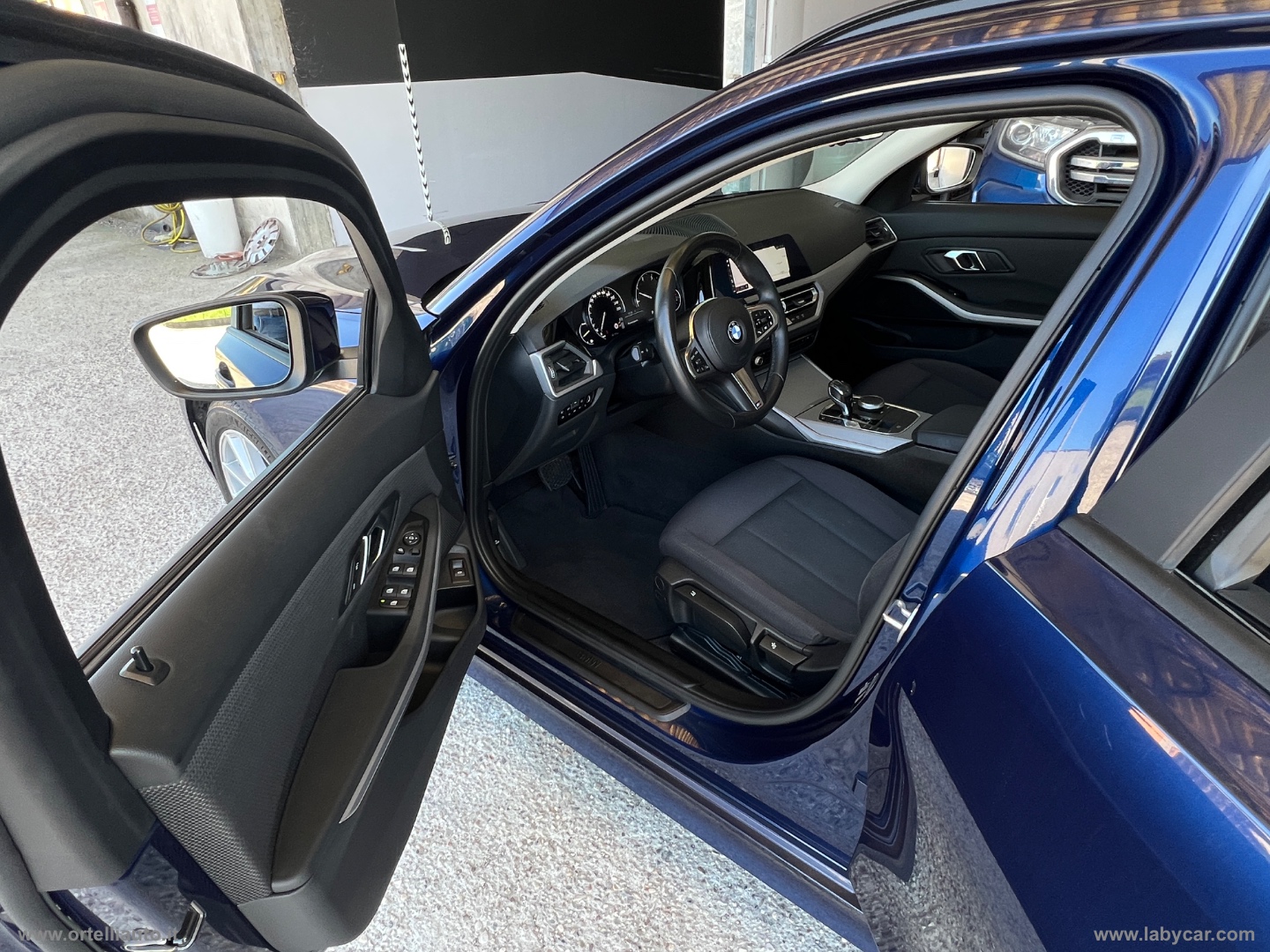 318d Touring Business Advantage aut. - immagine 18