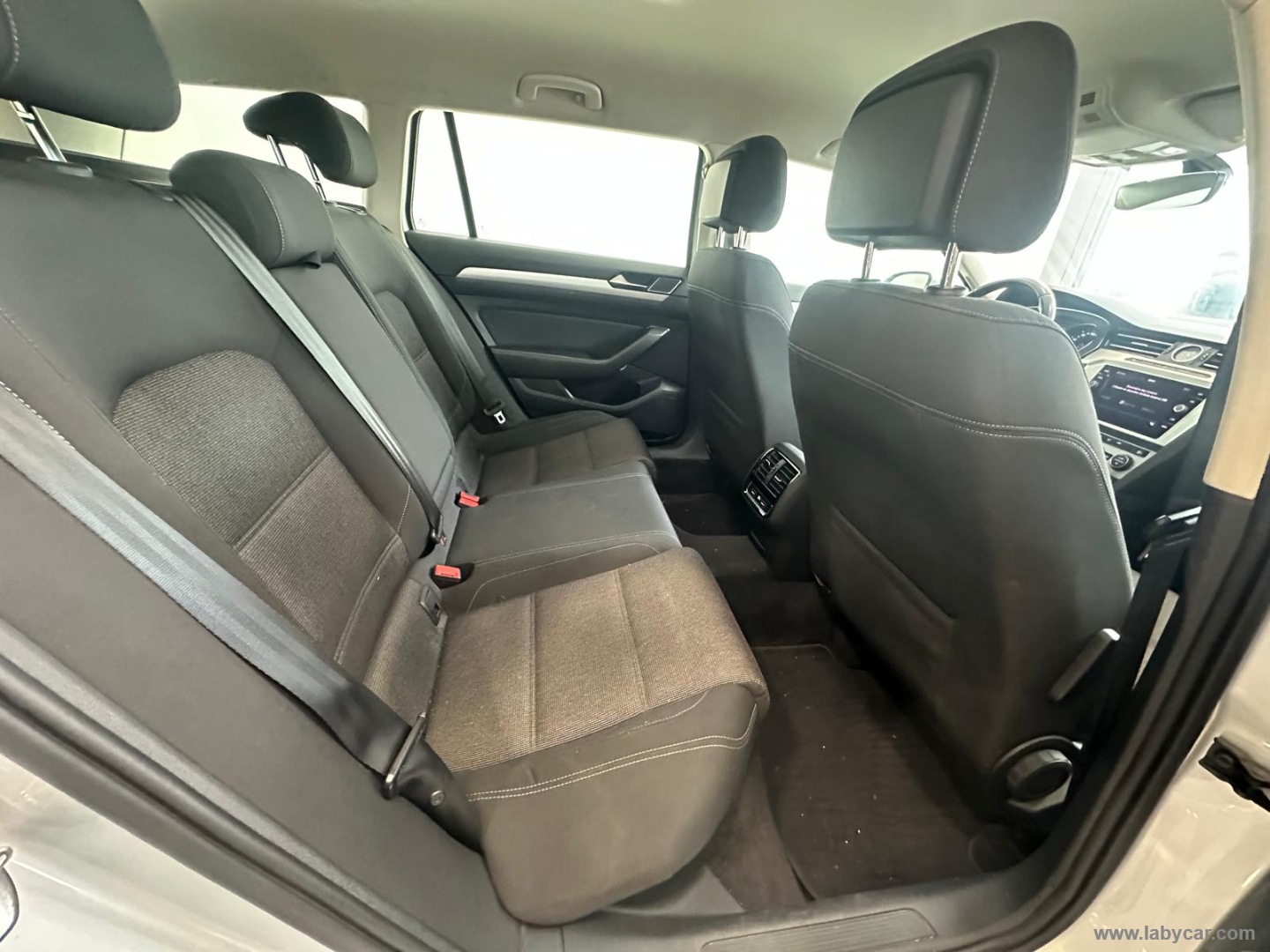 Passat Var. 1.6 TDI DSG Business BMT - immagine 18