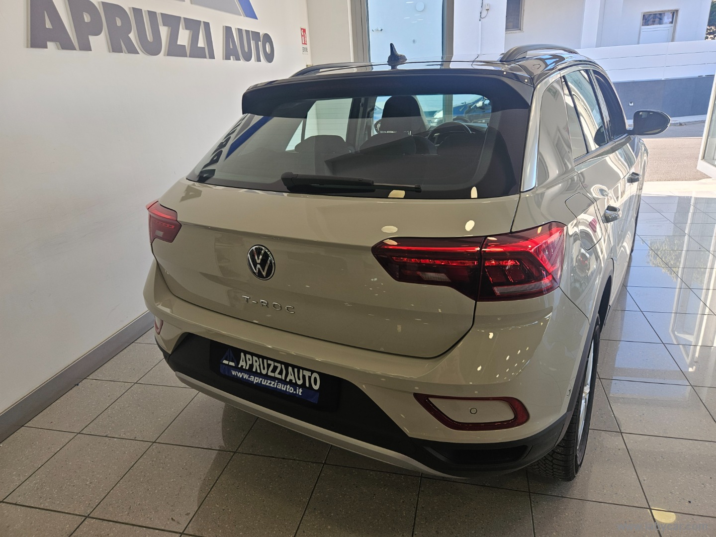 T-Roc 2.0 TDI SCR 150 CV DSG Life - immagine 18