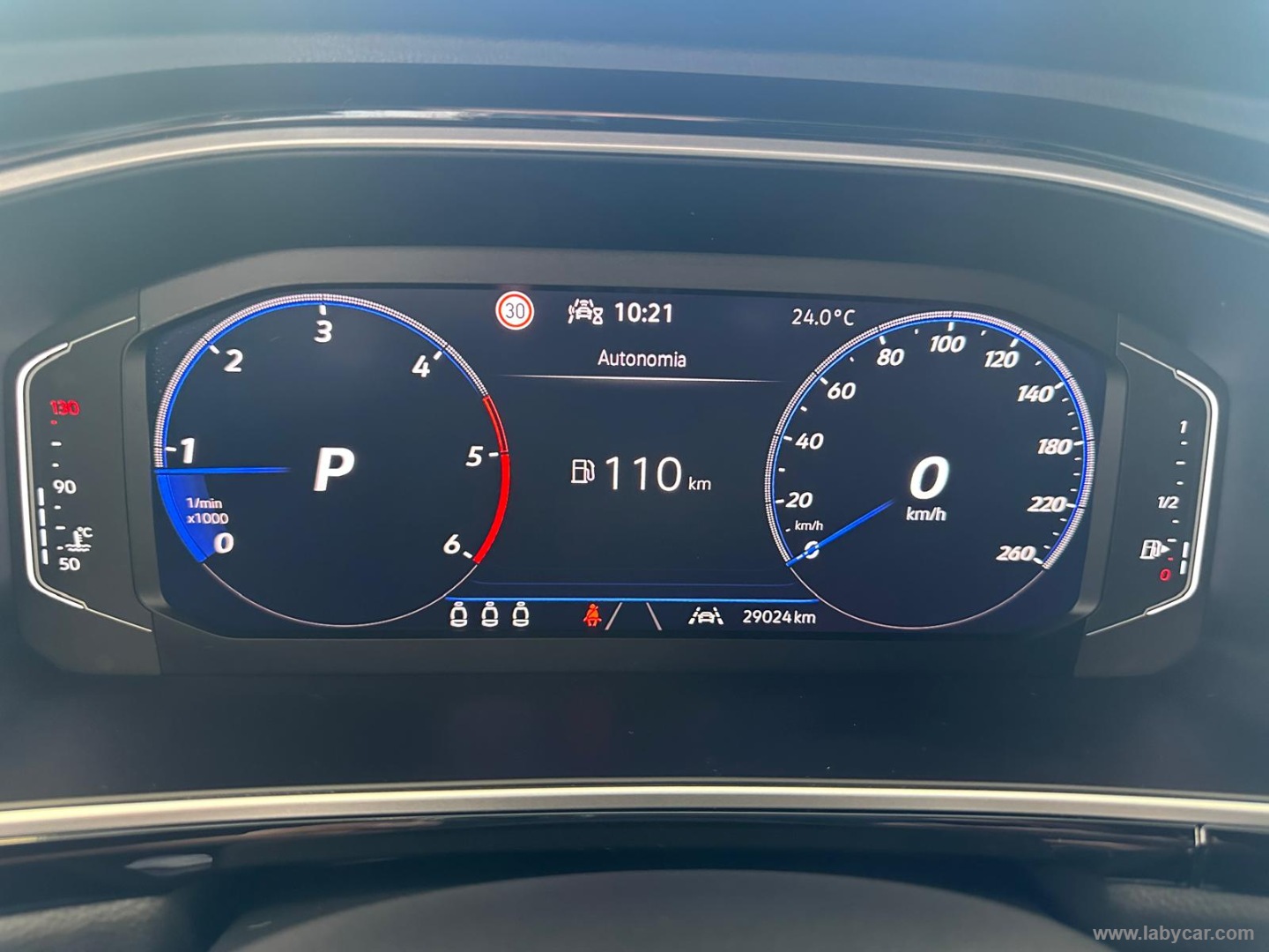 T-Roc 2.0 TDI SCR 150 CV DSG R-Line Plus - immagine 18