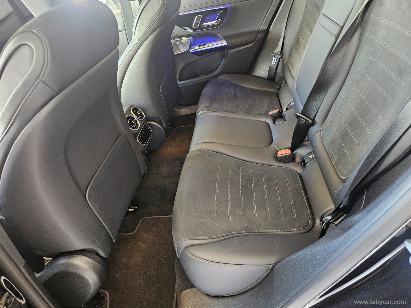 GLC 220 d 4Matic Coupé AMG Line PREMIUM Plus - immagine 18