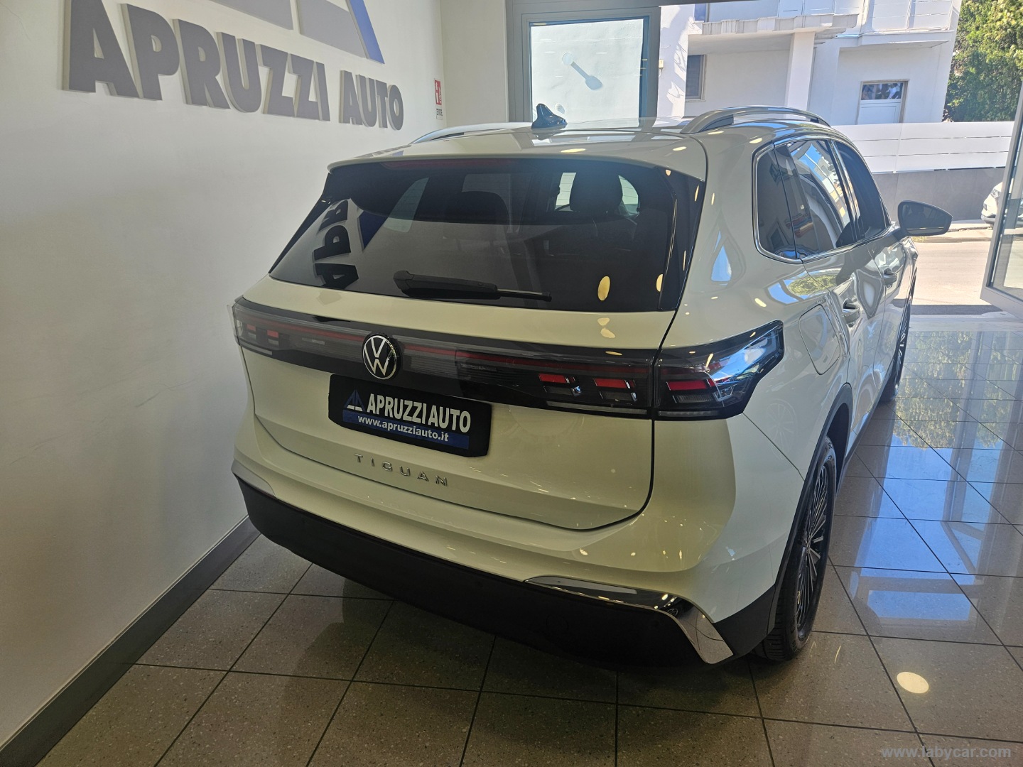 Tiguan 2.0 TDI 150 CV DSG Elegance - immagine 18