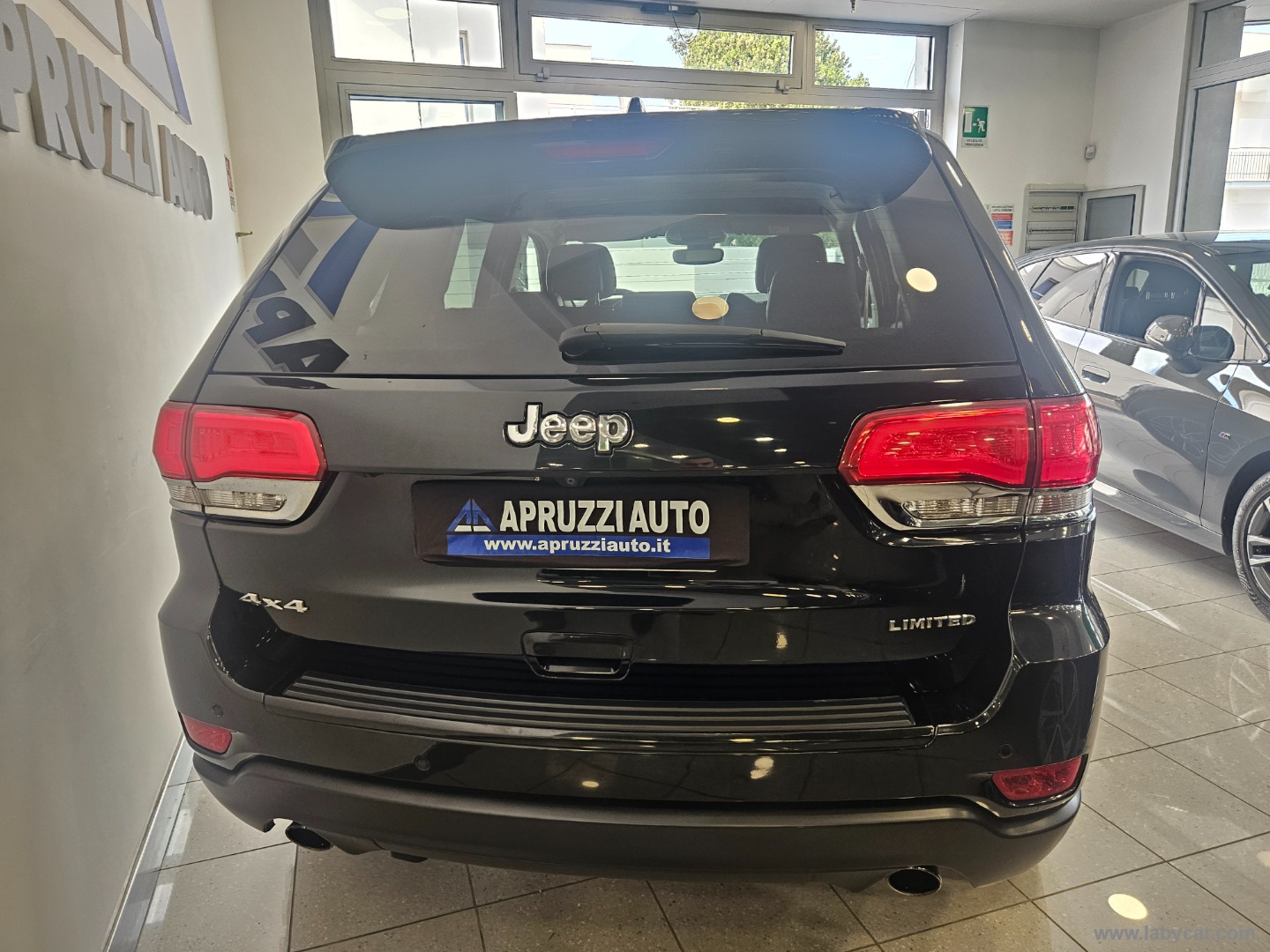 Gr. Cherokee 3.0 V6 CRD 250 MJT II Lim. - immagine 18