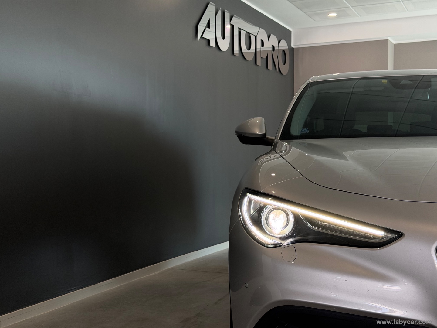 Stelvio 2.2 T.diesel 160CV AT8 RWD Bus. - immagine 18