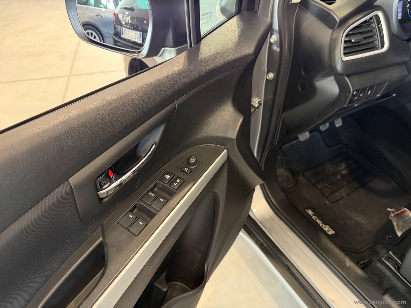 S-Cross 1.6 DDiS 4WD All Grip Cool - immagine 18