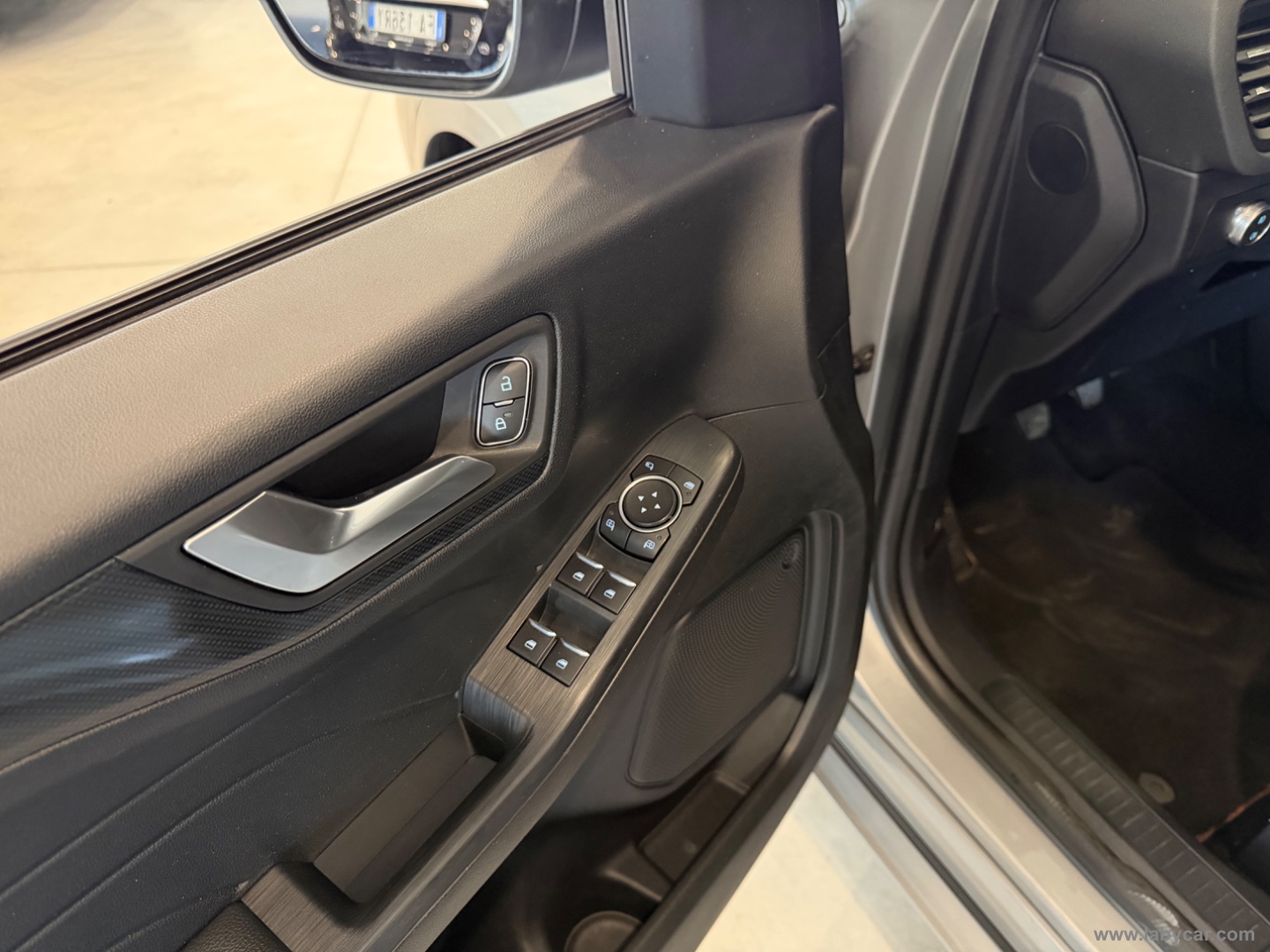 Kuga 1.5 EcoBlue 120 CV 2WD ST-Line - immagine 18