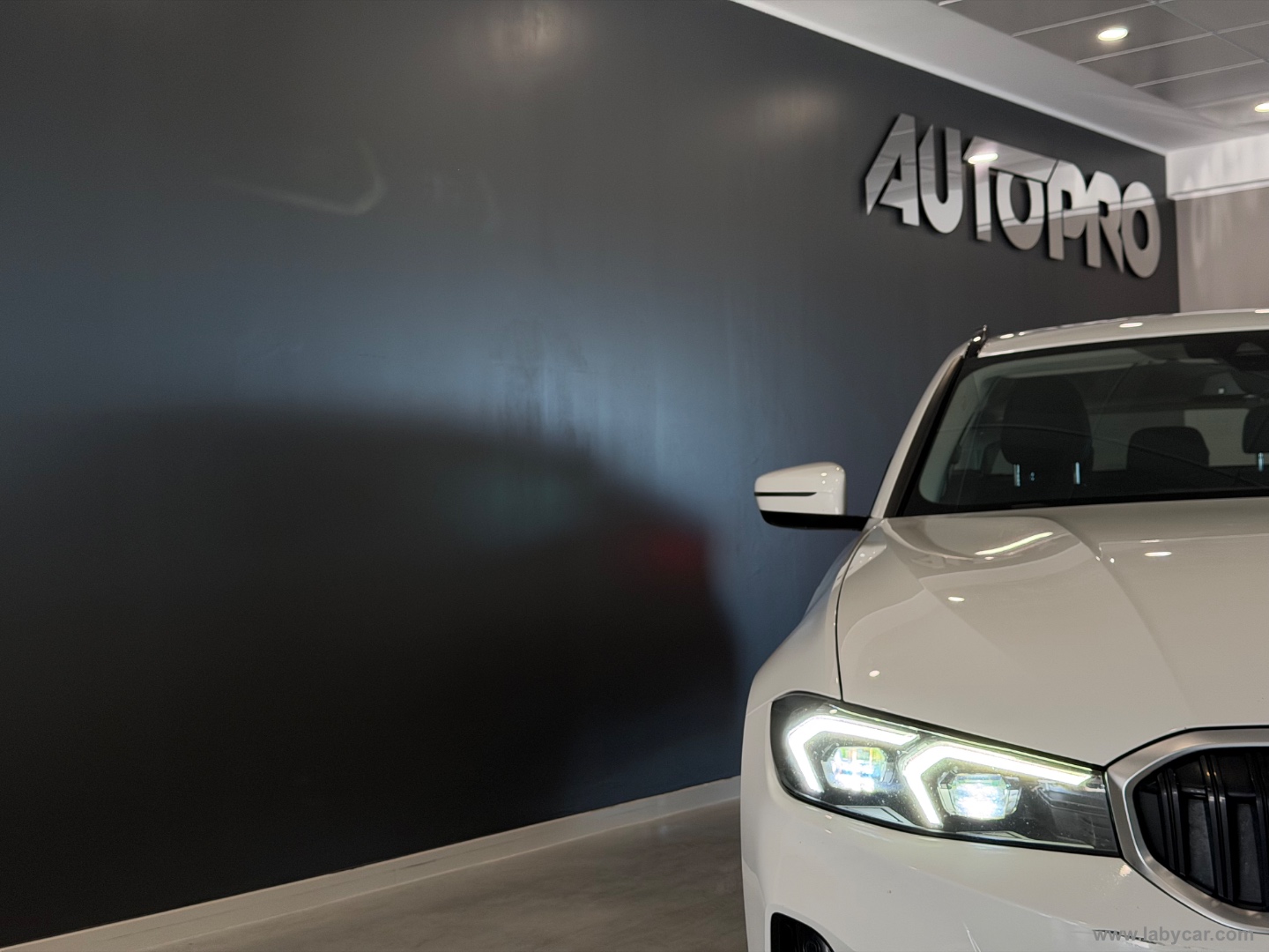 316d 48V Touring Msport - immagine 18
