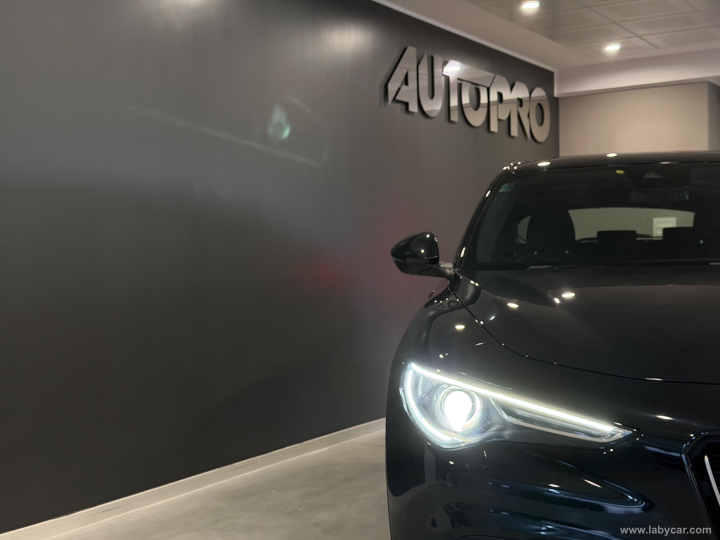 Stelvio 2.2 T.d. 190 CV AT8 Q4 Sup. Bus. - immagine 18
