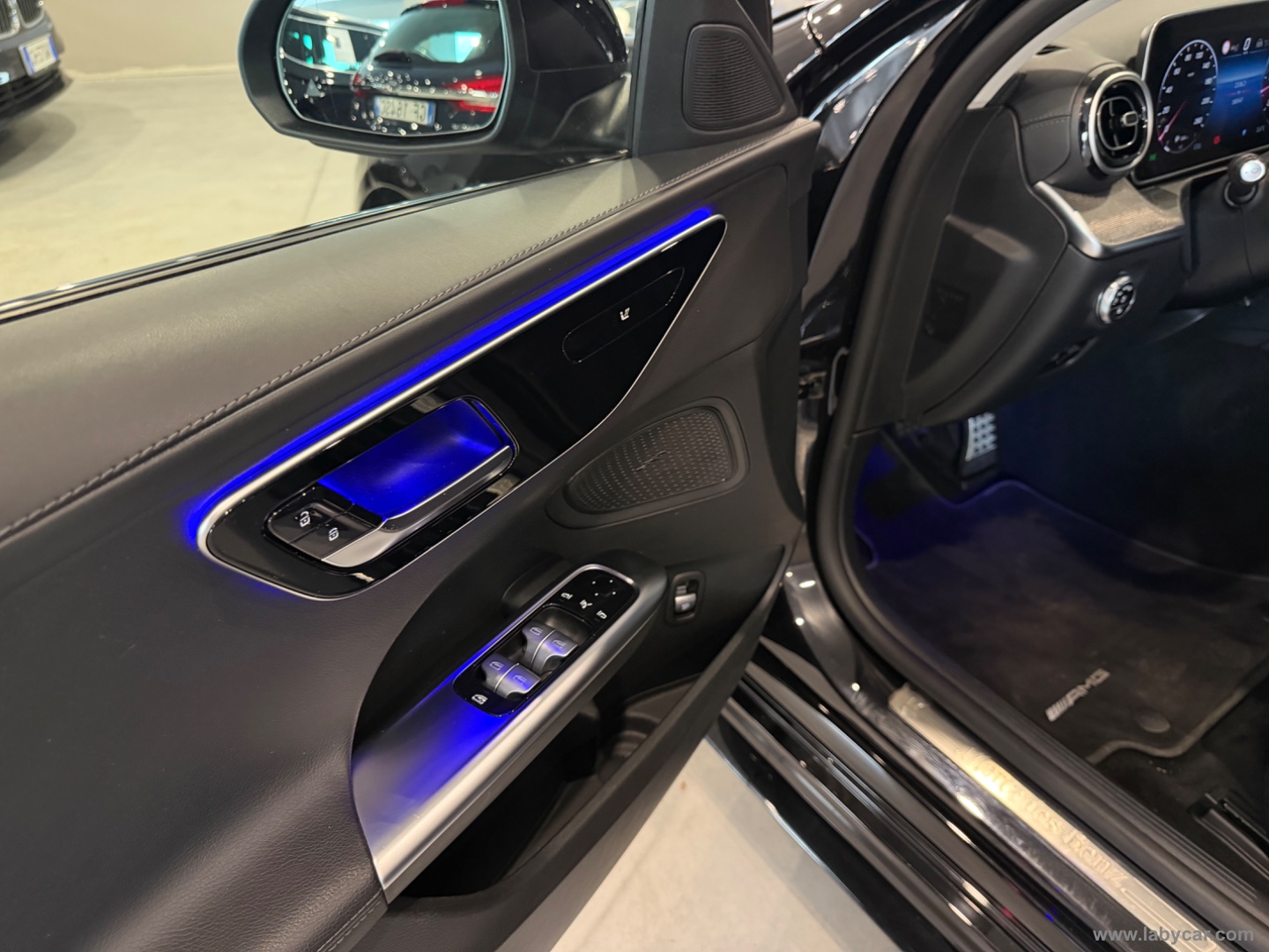 C 220 d S.W. 4Matic AMG Line Advanced - immagine 18