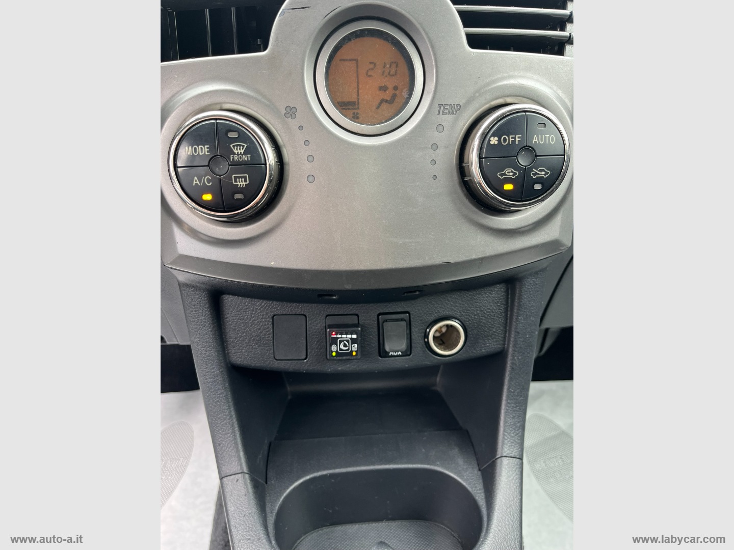 Terios 1.5 4WD Sho Green Powered - immagine 18