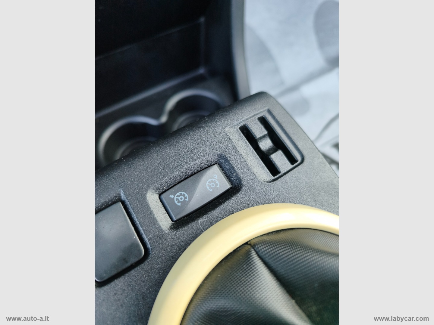 Twingo 1.0 SCe S&S Energy Openair - immagine 18