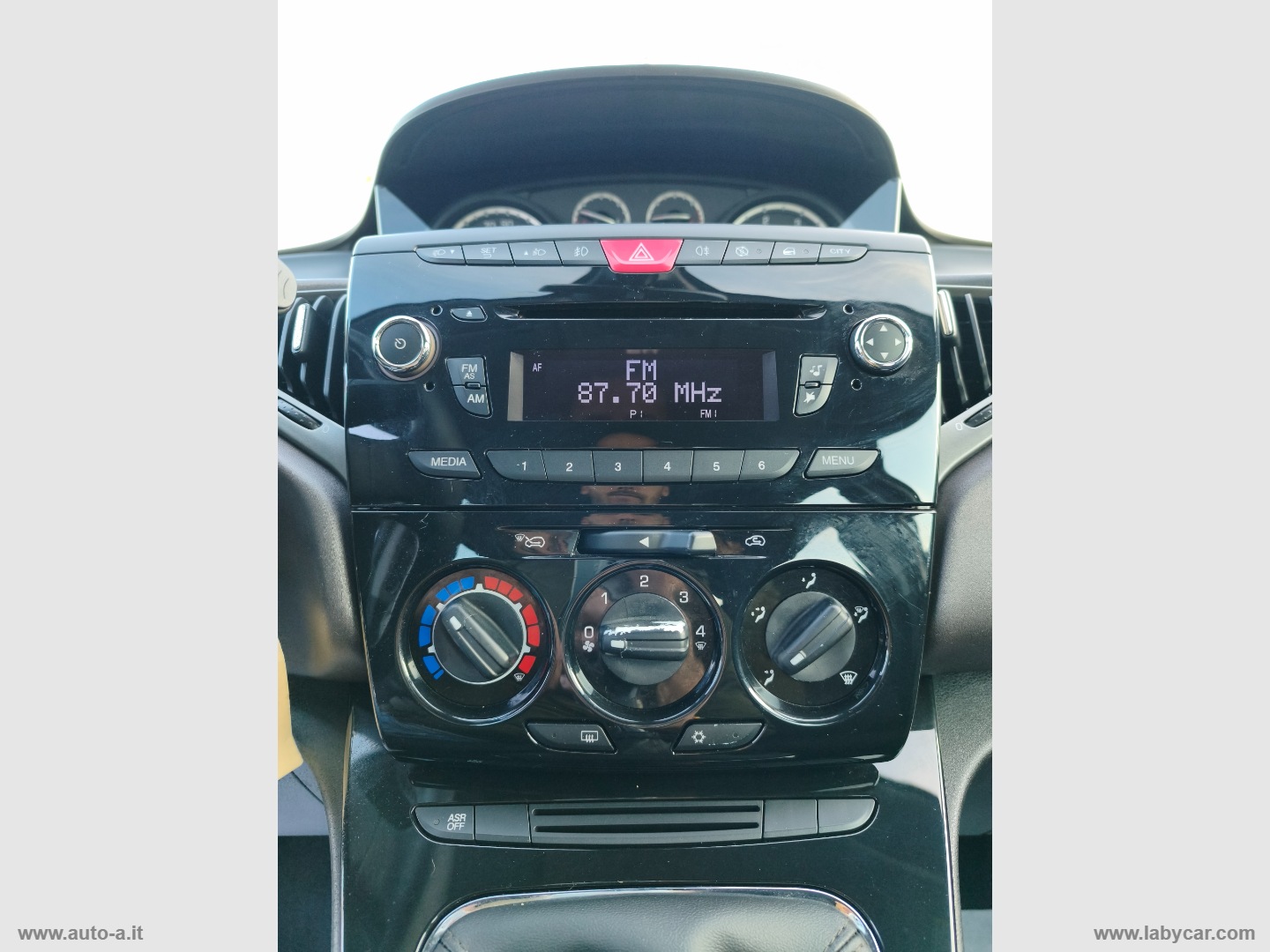 Ypsilon 1.3 MJT 95 CV 5p. S&S Platinum - immagine 18