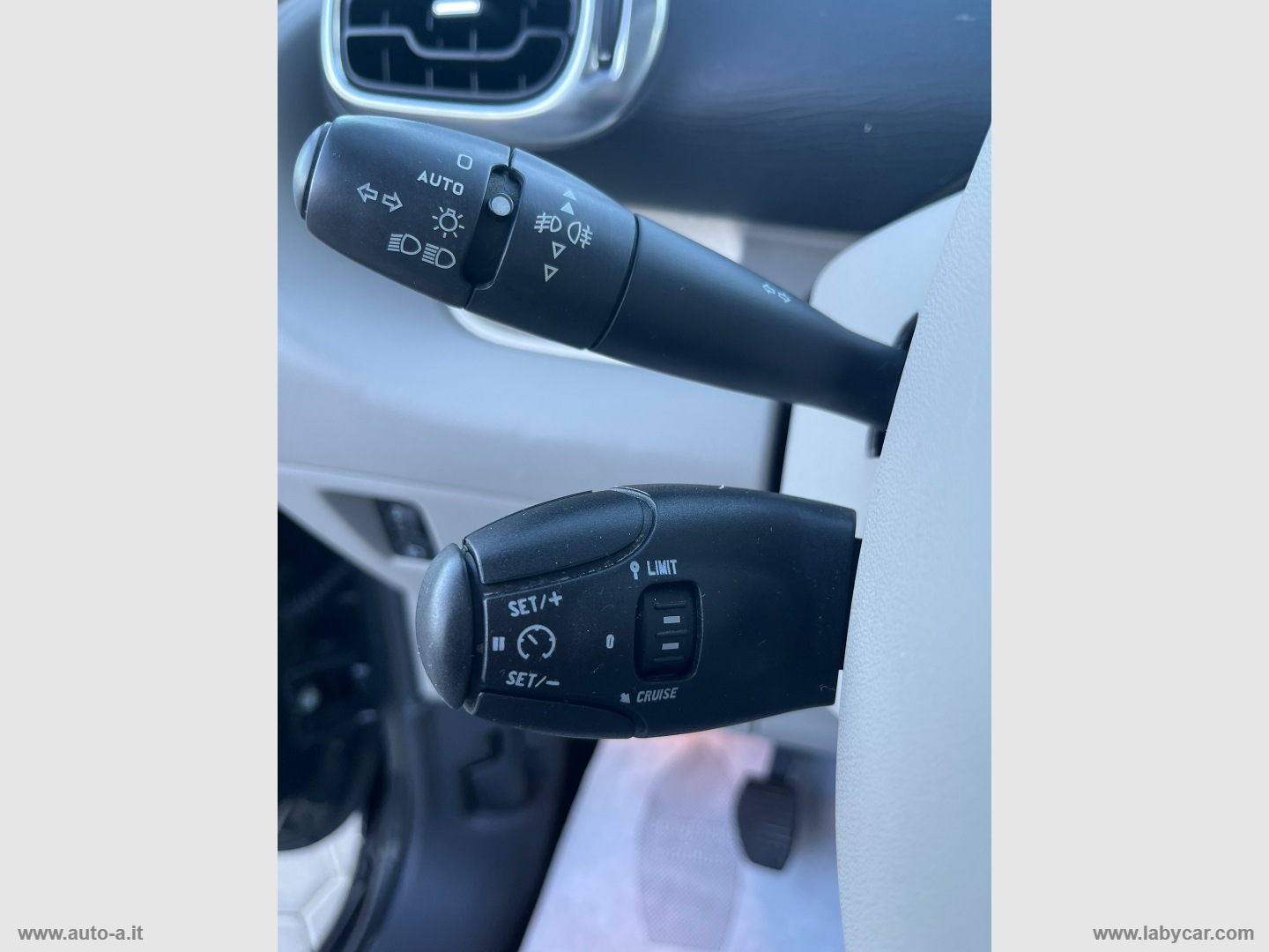 C3 Picasso 1.6 HDi 90 Exclusive - immagine 18