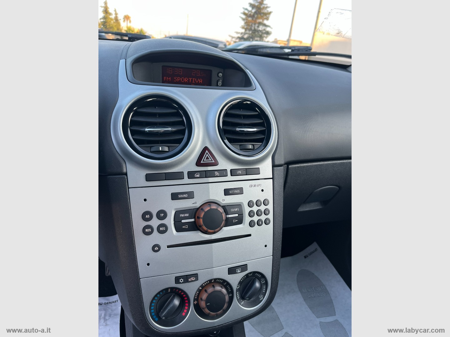 Corsa 1.2 85 CV 5p. GPL-TECH Club - immagine 18