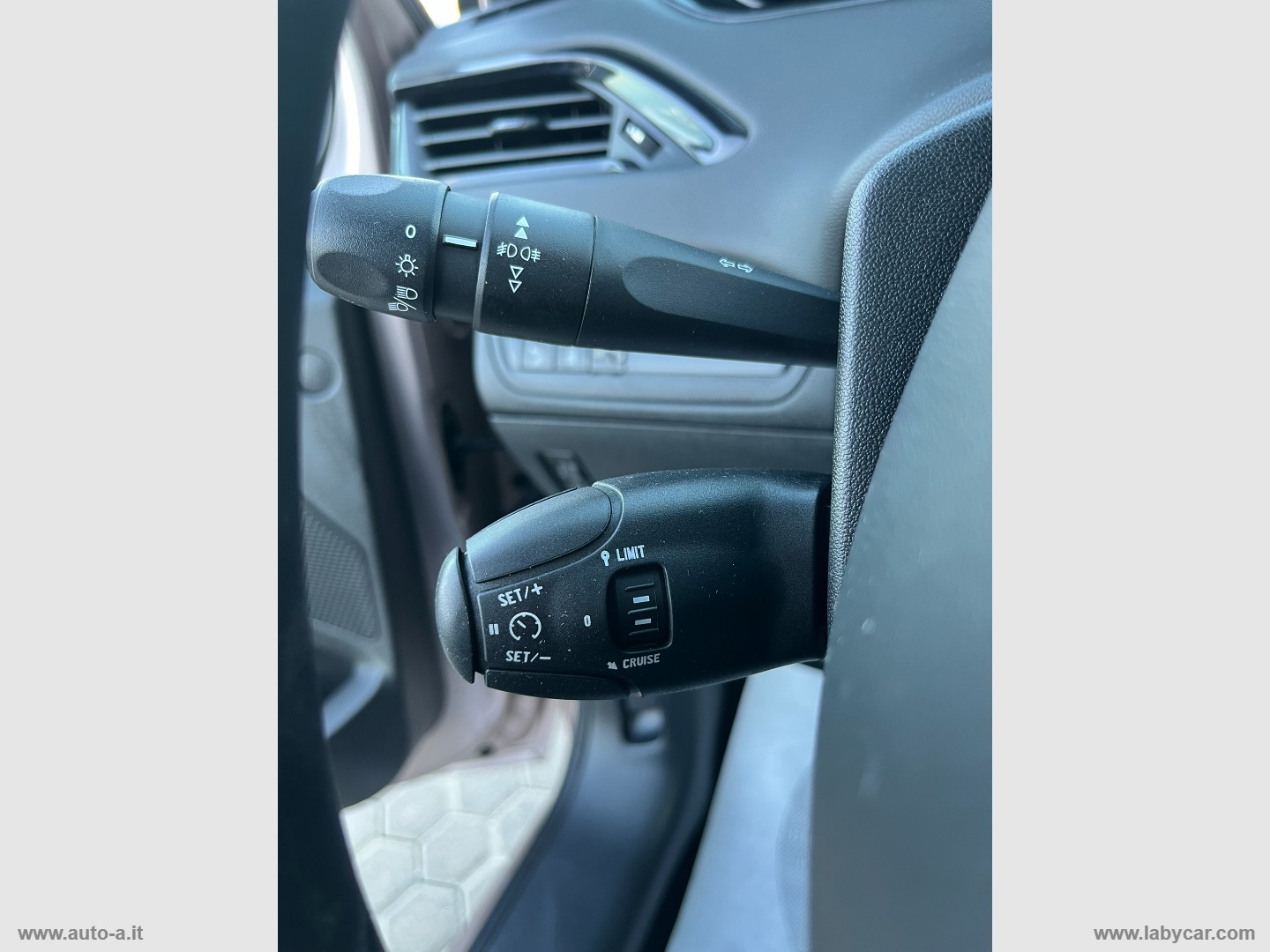 208 1.4 HDi 68 CV 5p. Active - immagine 18