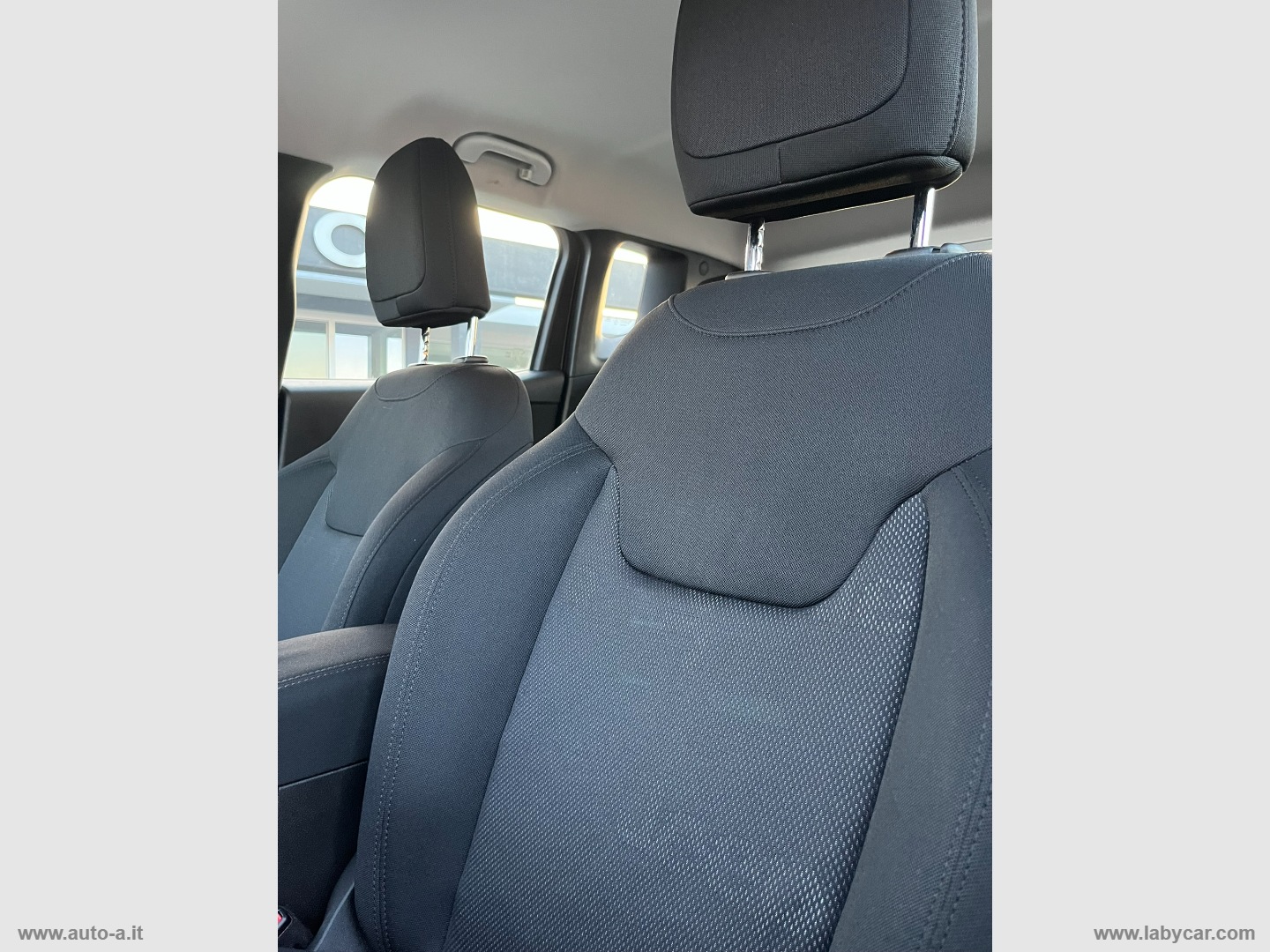 Renegade 1.6 Mjt 120CV Longitude - immagine 18