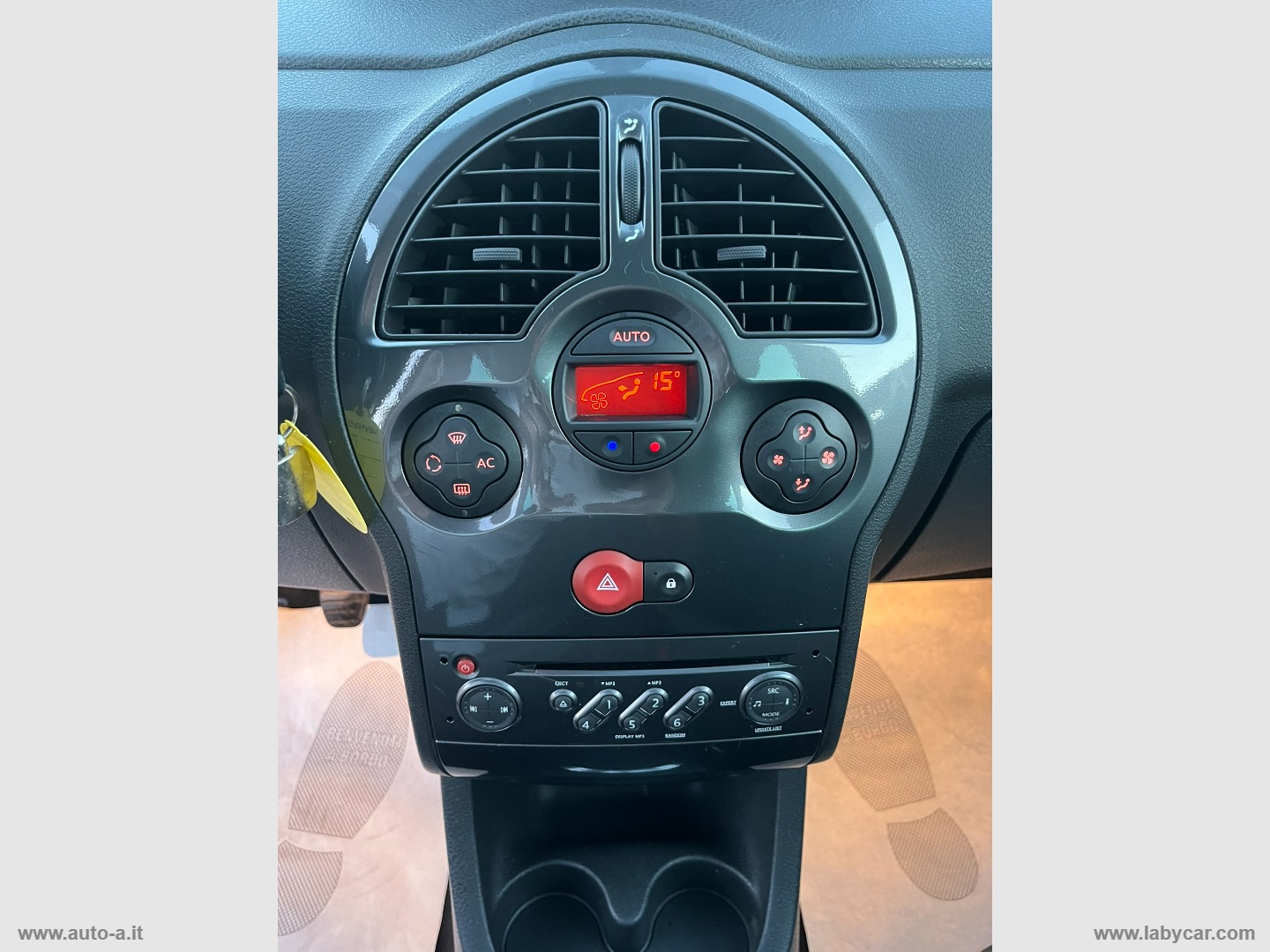 Grand Modus 1.5 dCi 90 CV Night&Day - immagine 18
