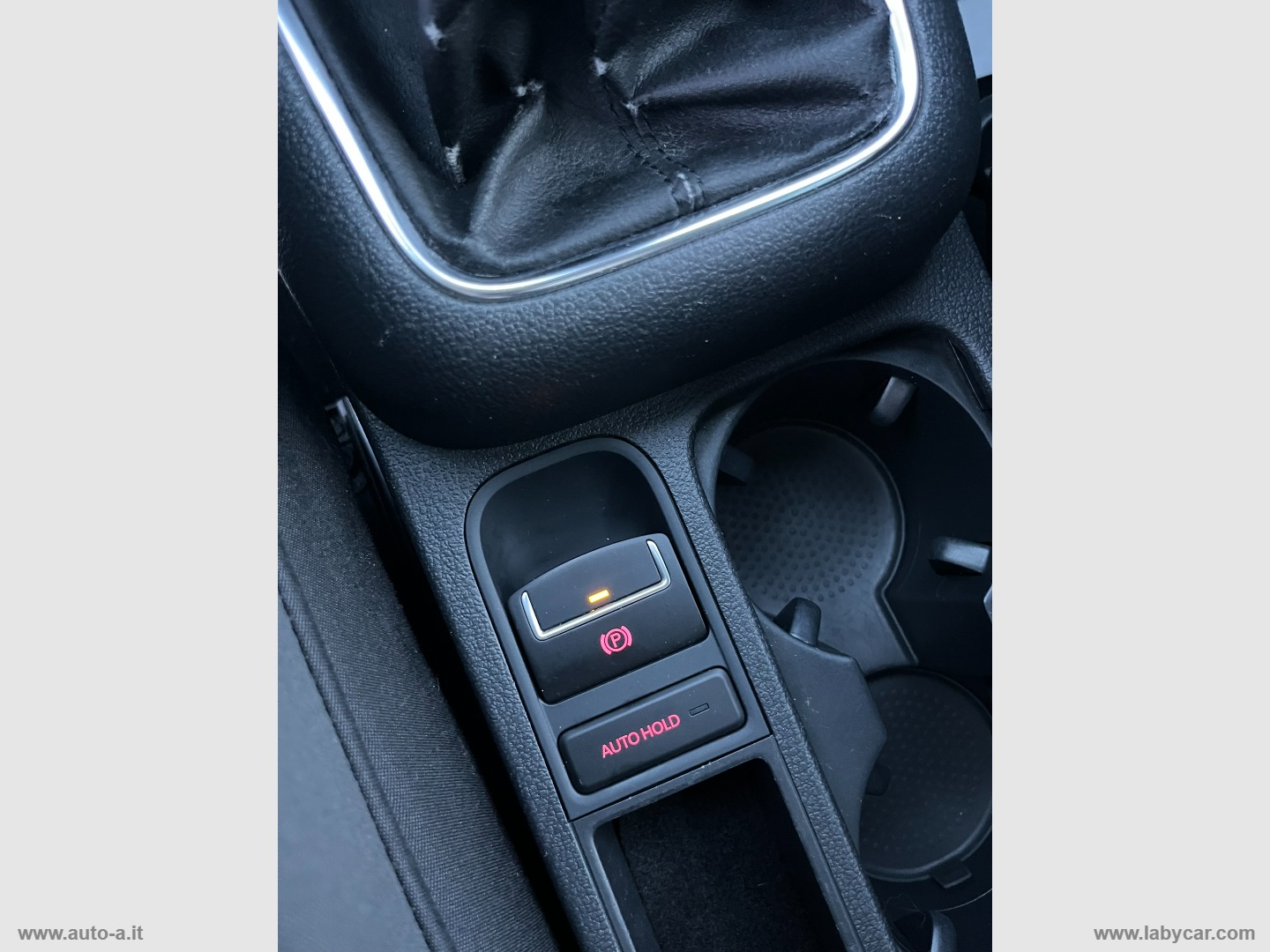 Tiguan 2.0 TDI 4MOTION Sport & Style - immagine 18